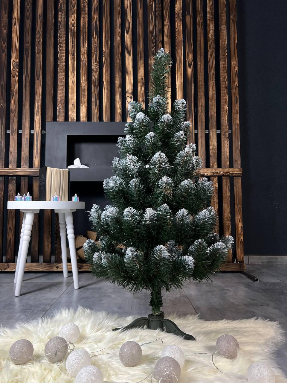 Штучна ялинка Снігова королева 1 м з білими кінчиками Зелений (YA678252) - фото 1 Штучна ялинка Снігова королева 1 м з білими кінчиками Зелений (YA678252) - фото 1