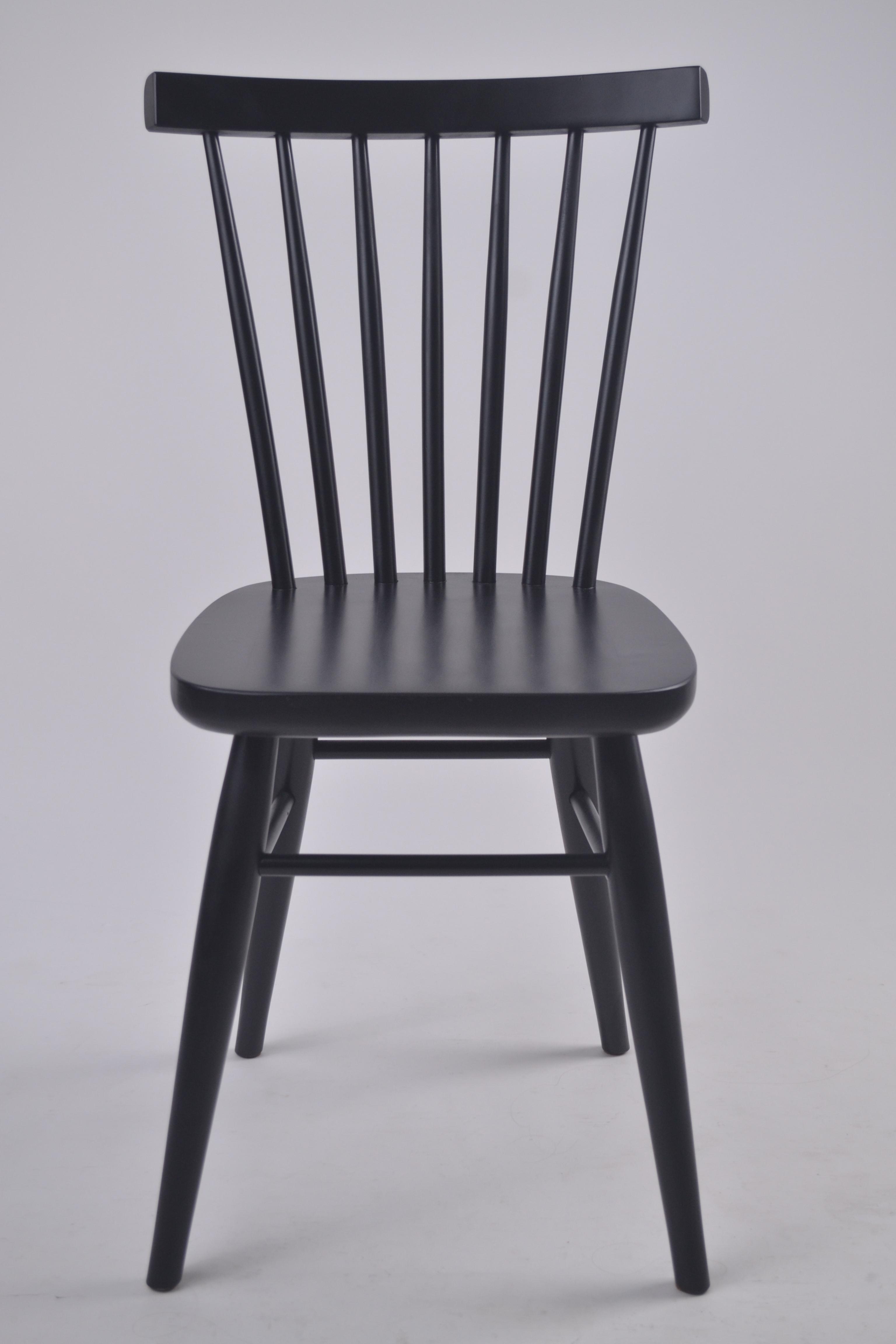 Стілець кухонний дерев'яний з покриттям шовковистий мат Чорний