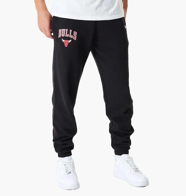 Штаны мужские New Era NBA ESSENTLS JOGGER BULLS L Черный (7d60416730 L) Штаны мужские New Era NBA ESSENTLS JOGGER BULLS L Черный (7d60416730 L)