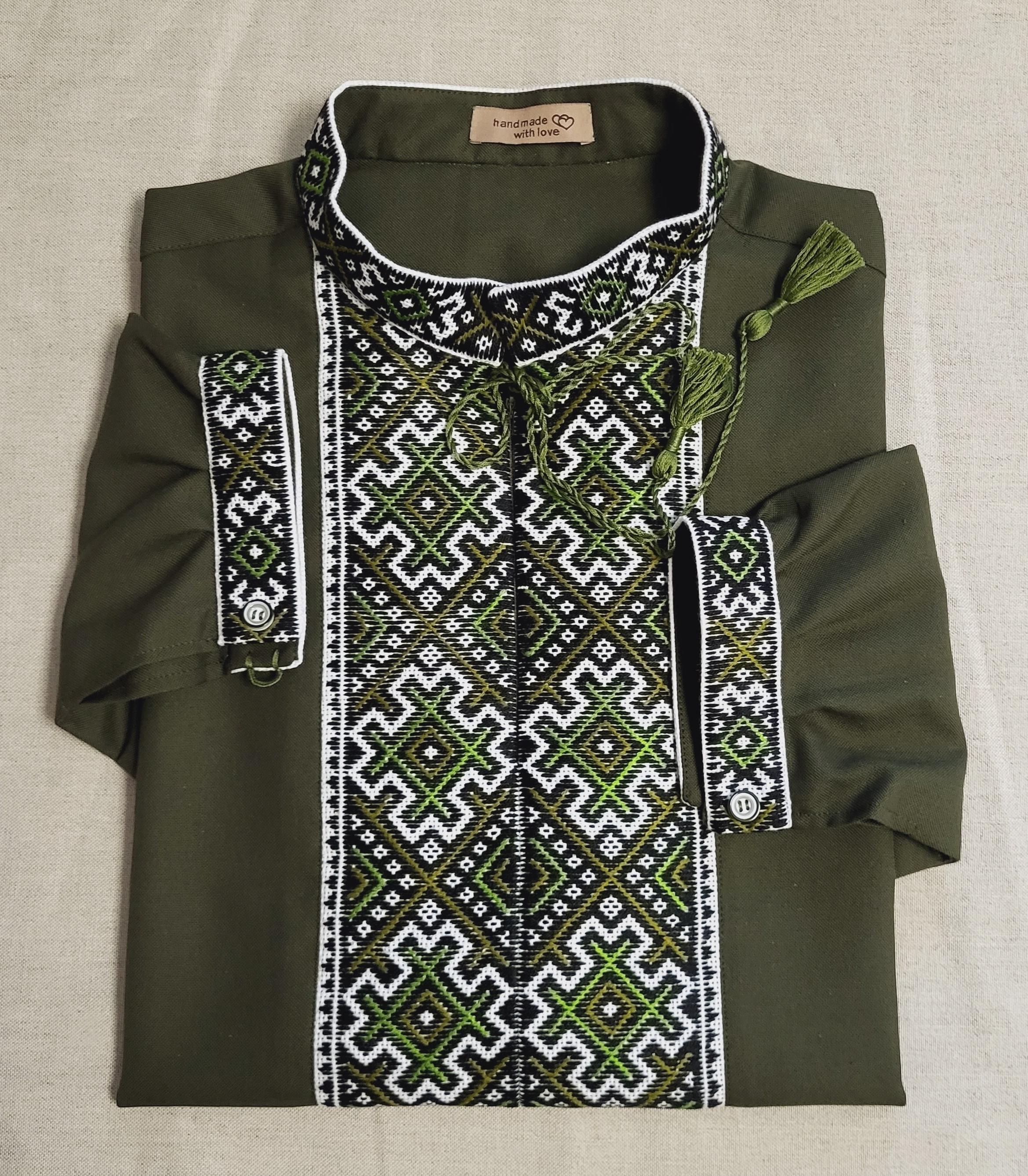 Вишиванка чоловіча ручної роботи Лісова ніч на домотканому полотні (Арт-067ч_56 )