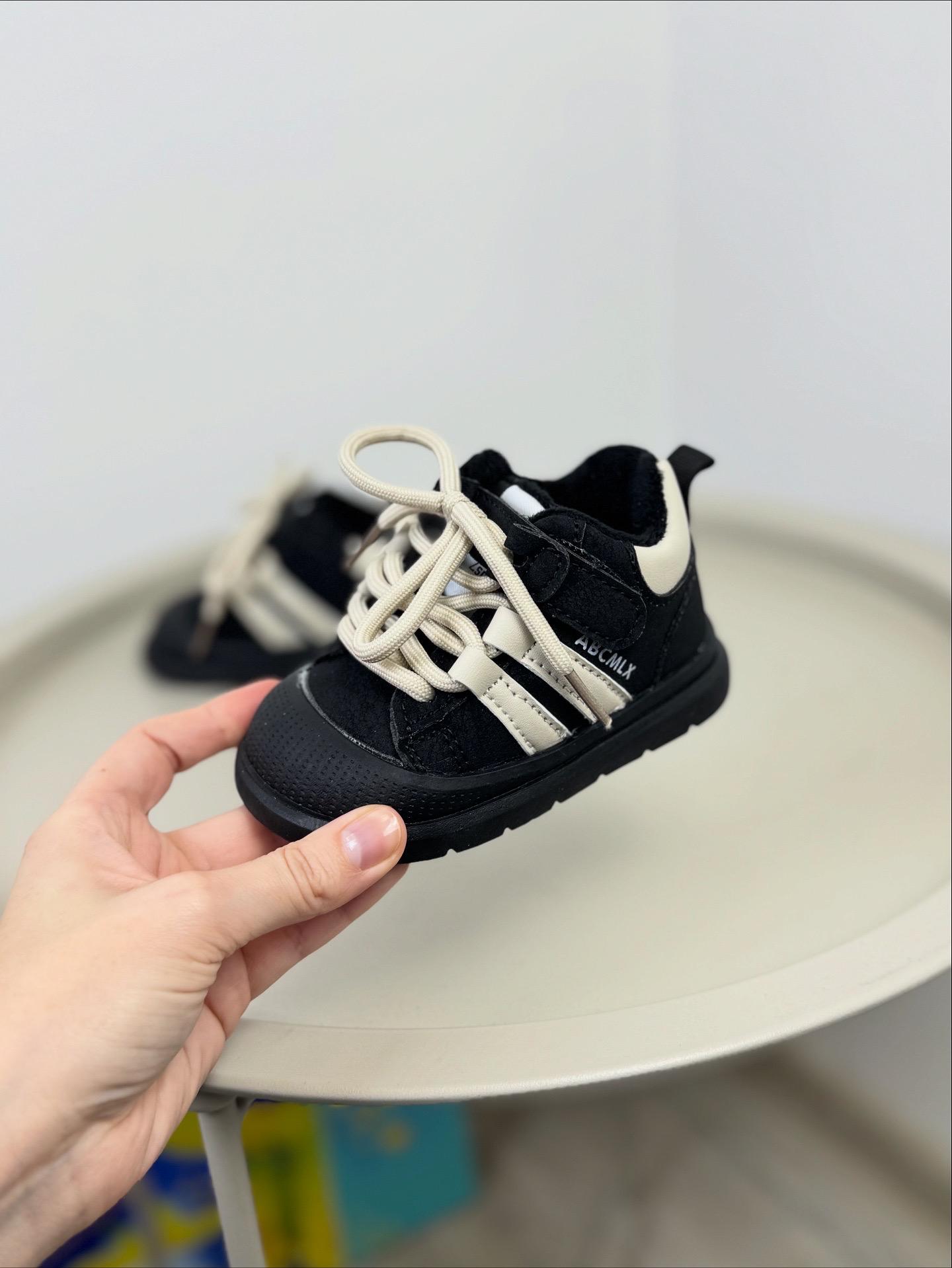 Ботинки детские осенние 1639 р. 20 Черный (30302807) - фото 2 Ботинки детские осенние 1639 р. 20 Черный (30302807) - фото 2