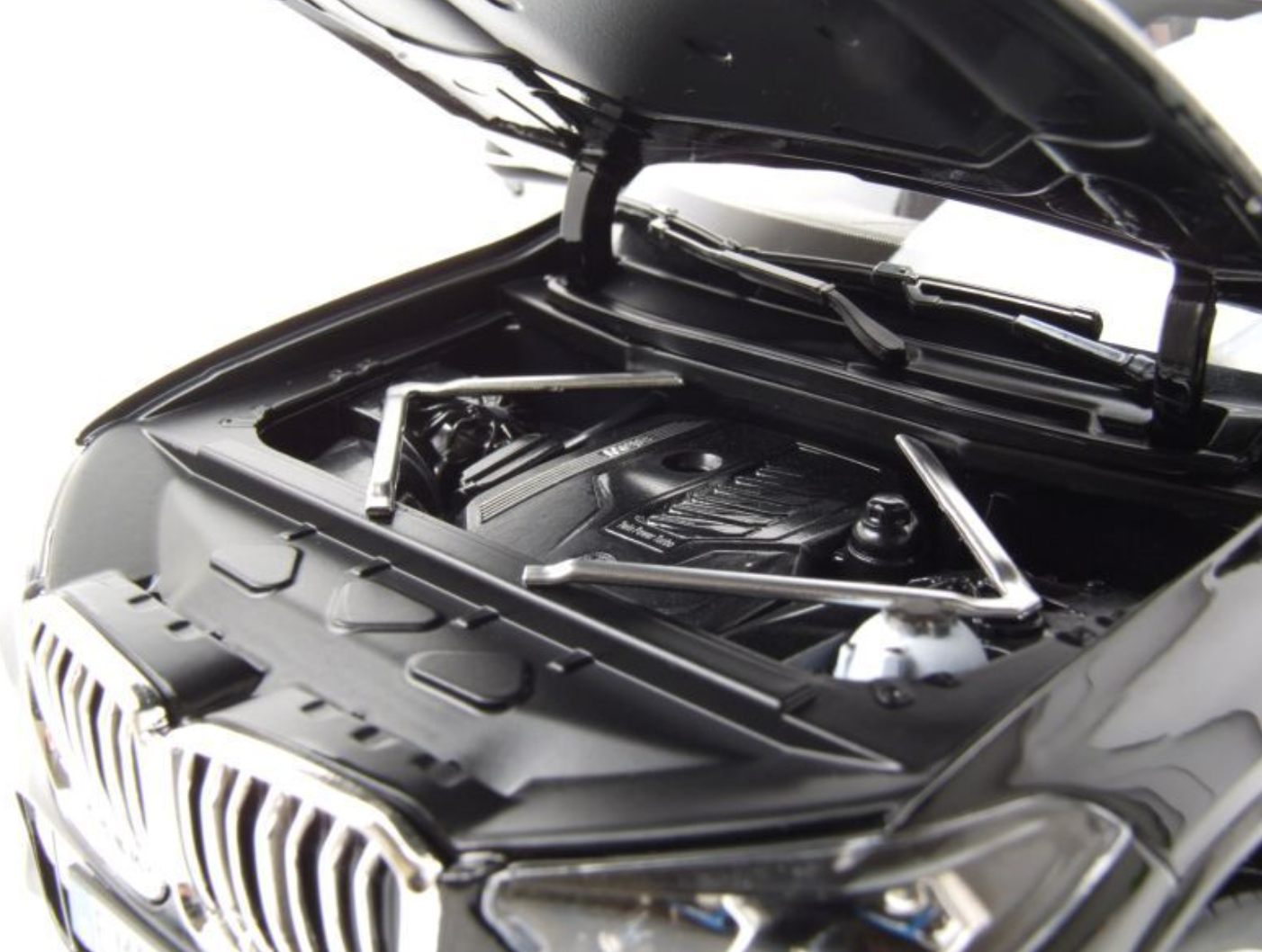 ᐉ Модель автомобиля Norev 1:18 BMW X5 G05 xDrive 40i Black