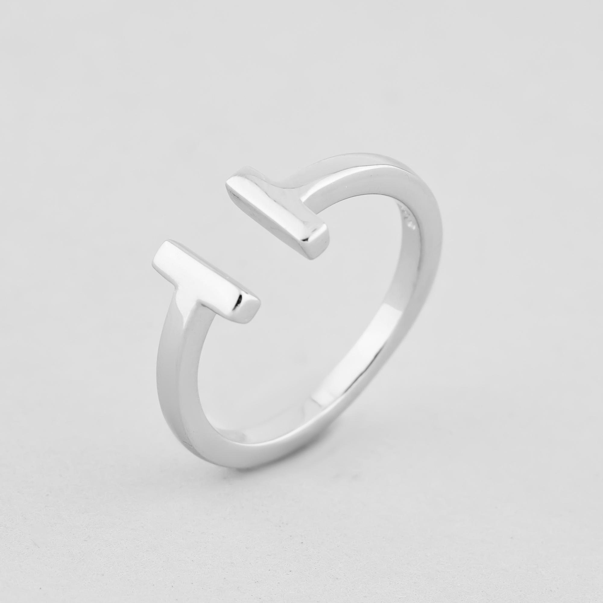 Серебряное кольцо Minimal Персональность р. 18 (14730)
