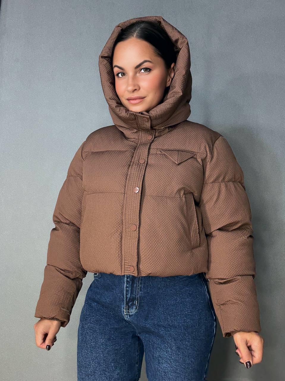 Куртка жіноча LADY YEP 10039 вафельна пуффер оверсайз з капюшоном р. 42 Коричневий (4881) - фото 9 Куртка жіноча LADY YEP 10039 вафельна пуффер оверсайз з капюшоном р. 42 Коричневий (4881) - фото 9