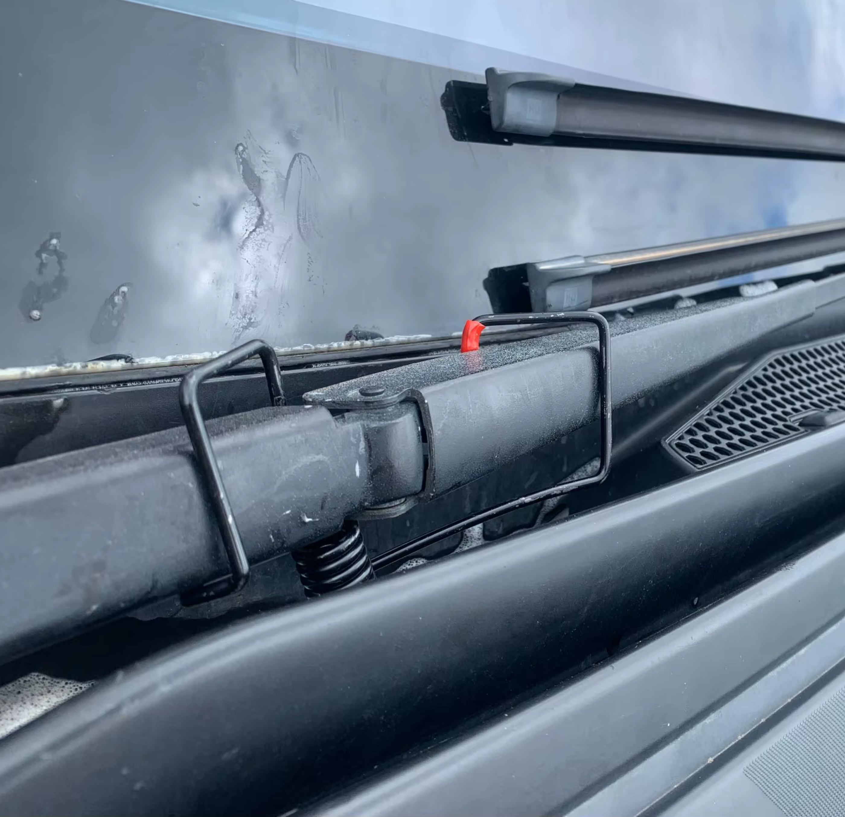 Усилители пружины стеклоочистителя WiperBooster 2 шт. (2019) - фото 3 Усилители пружины стеклоочистителя WiperBooster 2 шт. (2019) - фото 3