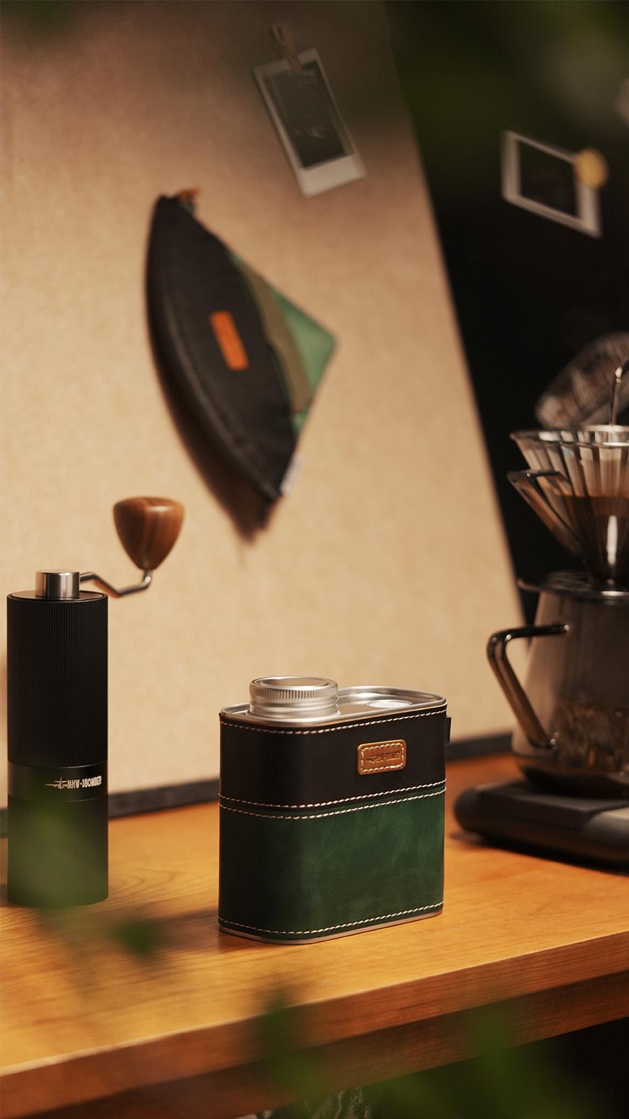 Емкость для хранения кофейных зерен MHW-3BOMBER Leather Sheath-Sealed Canister 600 мл (C6525-OS) - фото 3