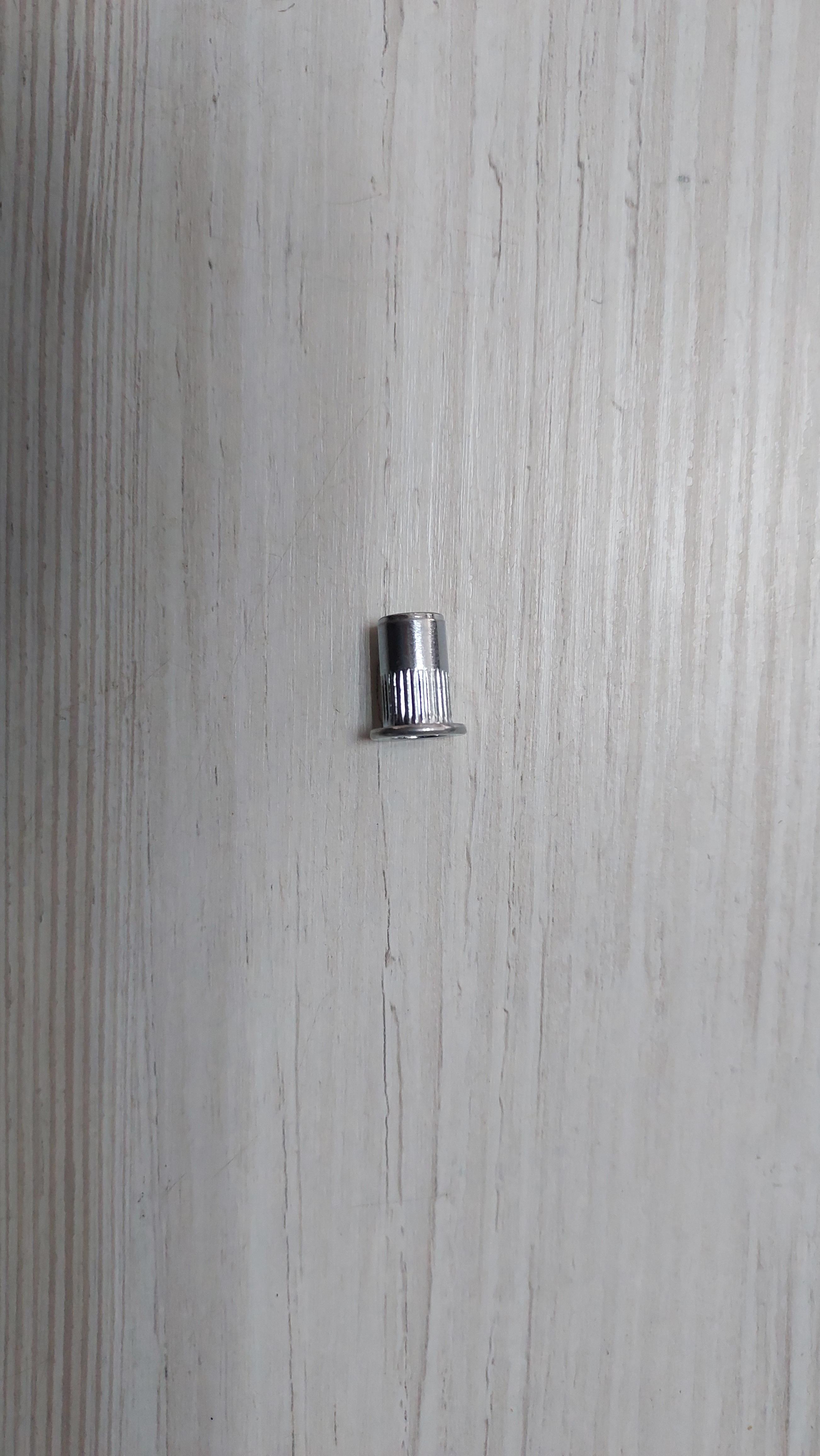 Резьбовая заклепка M4 из оцинкованной стали - фото 2