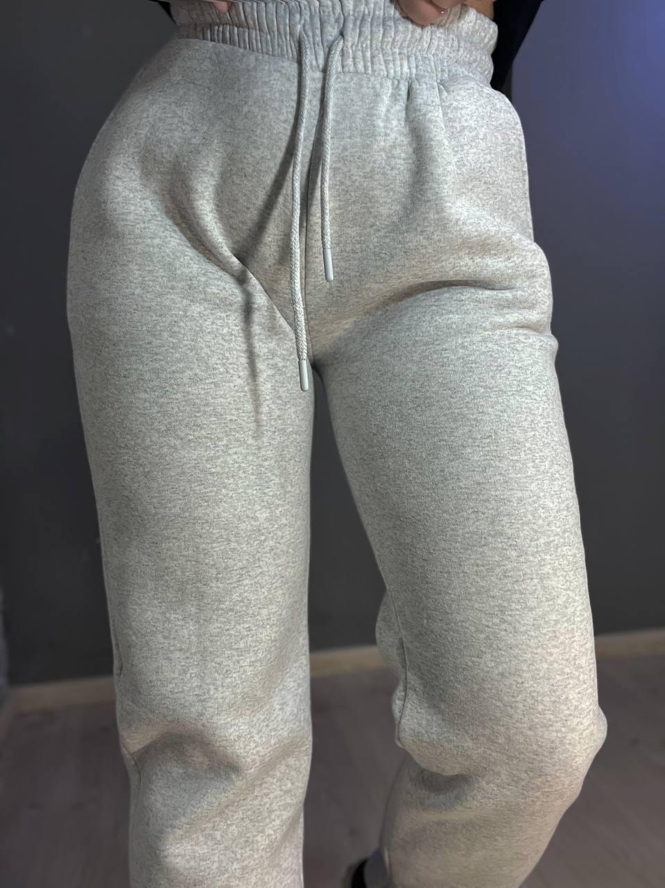 Брюки женские ENJOY 2925 спортивные джоггеры на резинке утепленные на флисе S Светло-серый (1055) - фото 4 Брюки женские ENJOY 2925 спортивные джоггеры на резинке утепленные на флисе S Светло-серый (1055) - фото 4