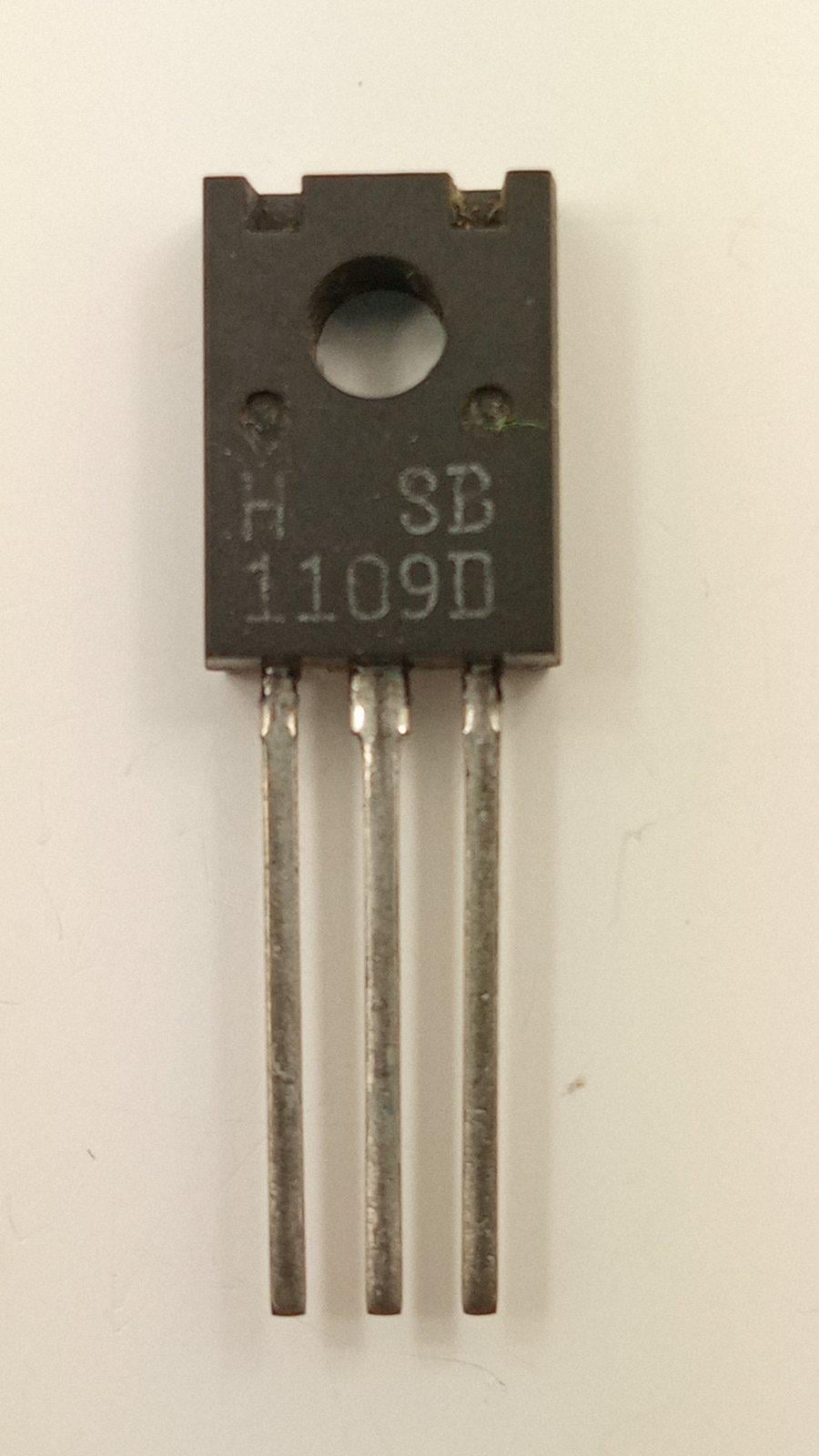 Транзистор 2SB1109 (06131) Транзистор 2SB1109 (06131)
