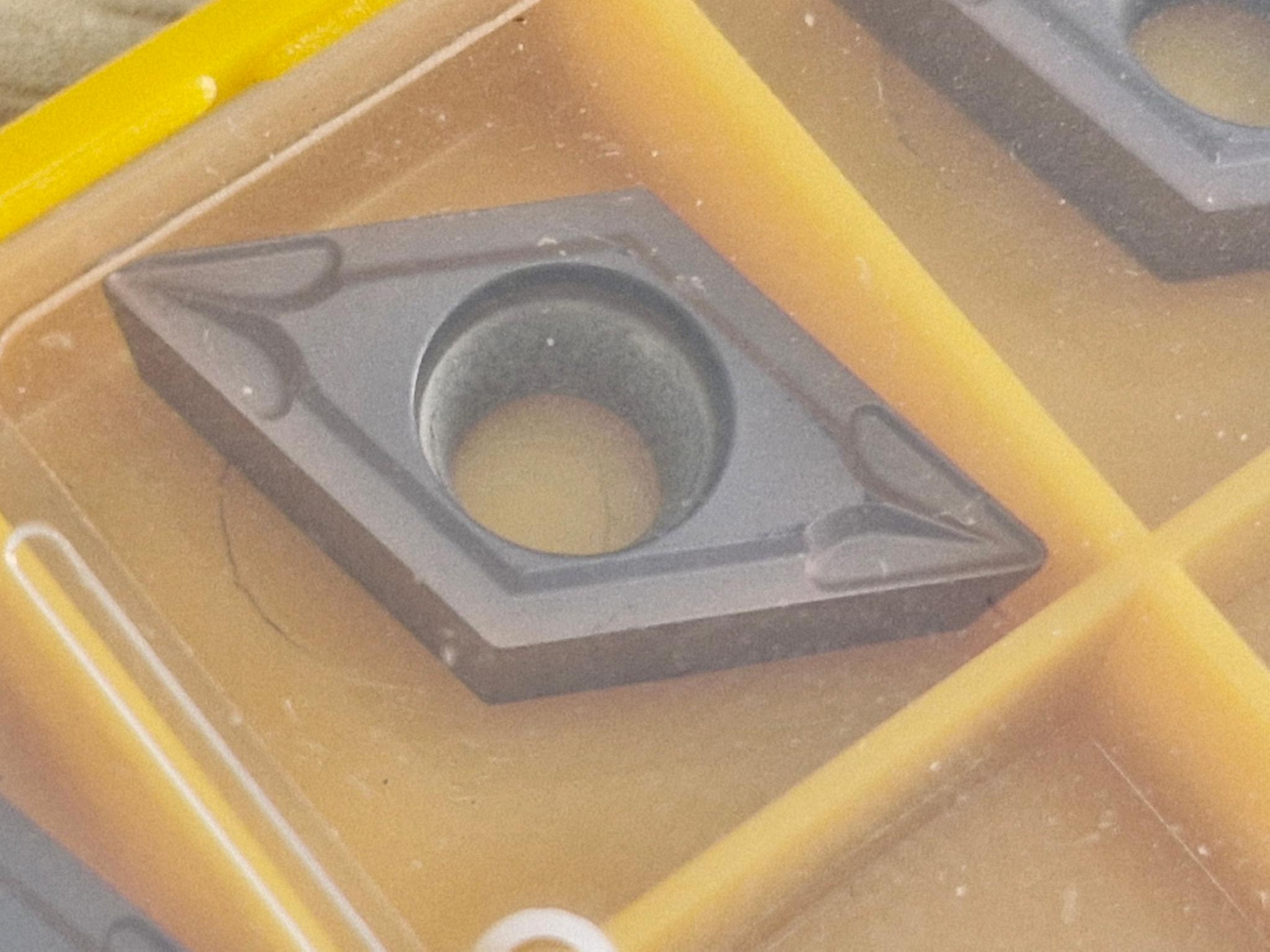 Пластина змінна твердосплавна KOESOTR DCMT11T304 DCMT32.51 VP15TF 10 шт. (91120811) - фото 2