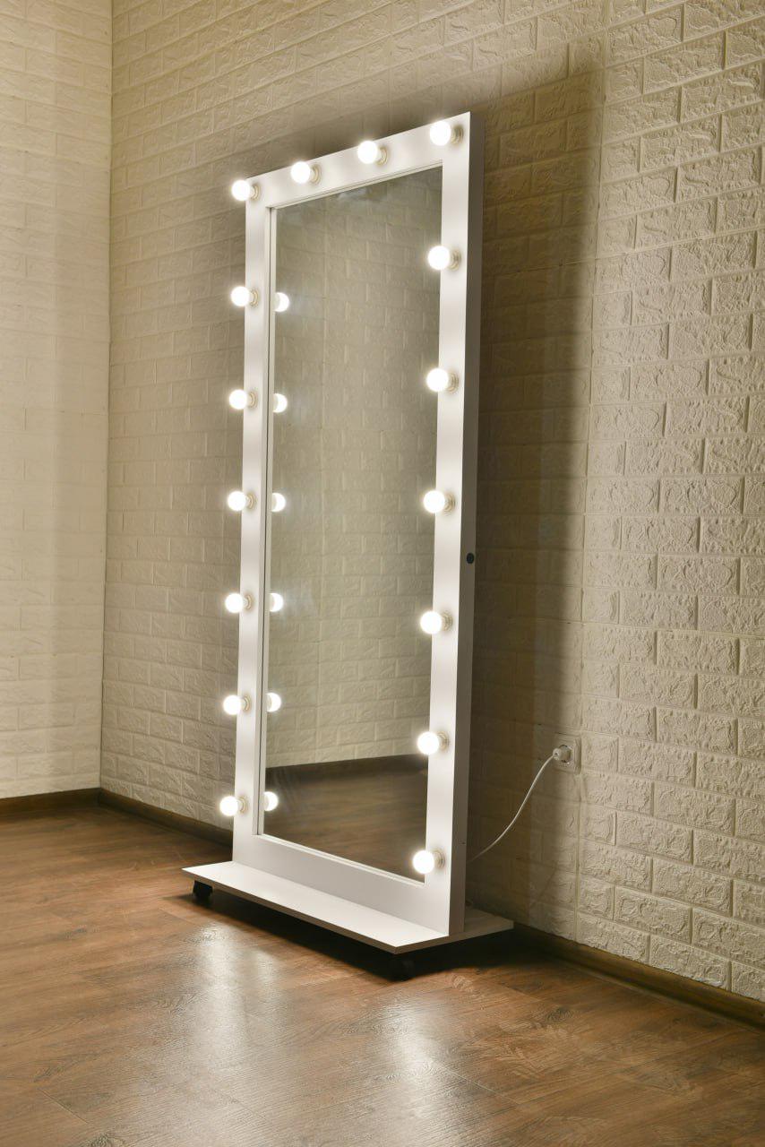 Зеркало напольное Miraline с ножкой на колесах 180х85 см