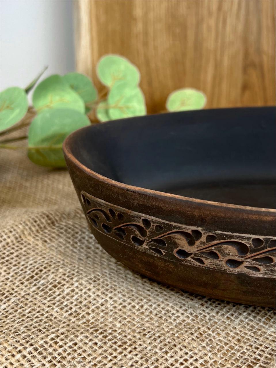 Блюдо под холодец керамическое глиняное резное ангоб (3003-26) - фото 4 Блюдо под холодец керамическое глиняное резное ангоб (3003-26) - фото 4