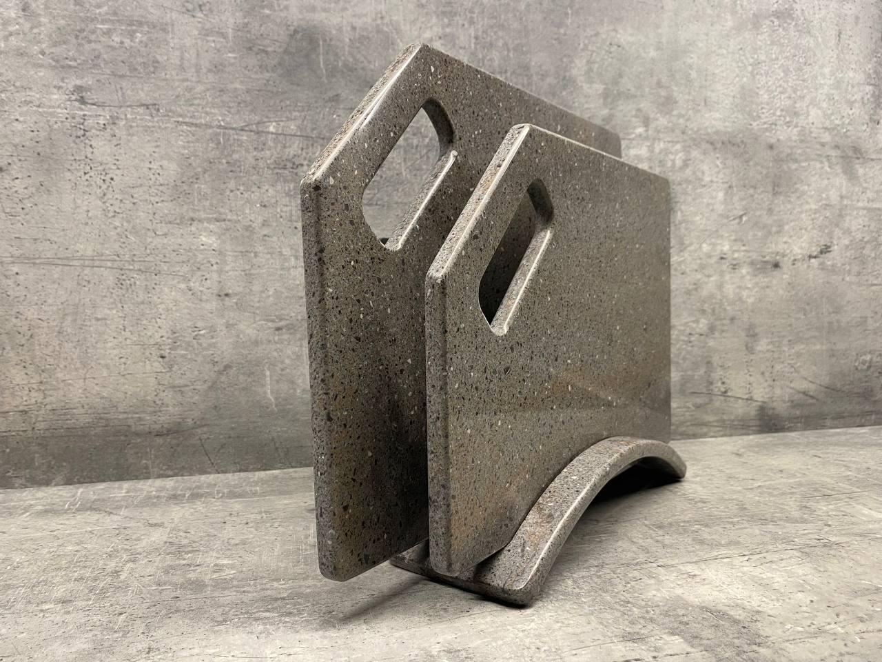 Набір дошок кухонних Lava rock зі штучного акрилового каменю на підставці 2 шт. - фото 2 Набір дошок кухонних Lava rock зі штучного акрилового каменю на підставці 2 шт. - фото 2