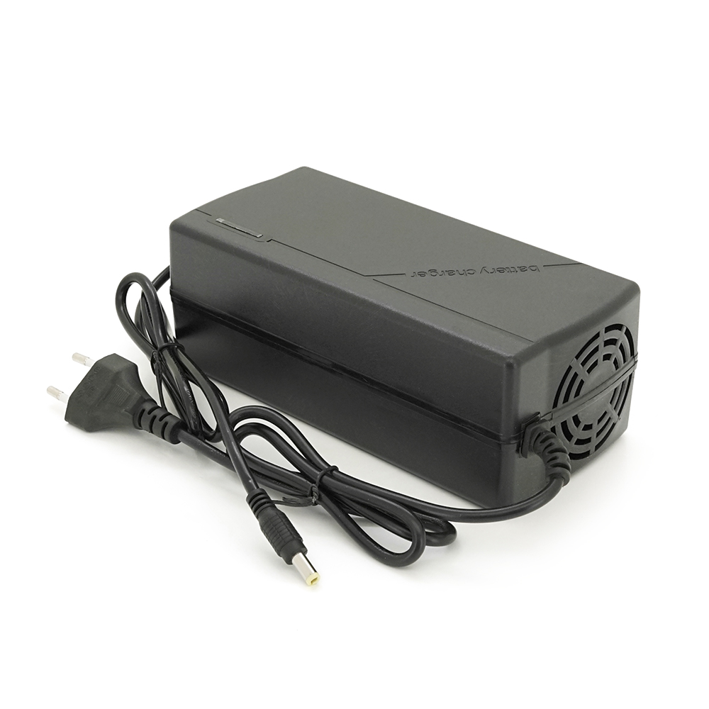 Зарядное устройство LiitoKala Lii-672200 67,2V 2A для Li-Ion аккумуляторов для техники с кабелем (18733) Зарядное устройство LiitoKala Lii-672200 67,2V 2A для Li-Ion аккумуляторов для техники с кабелем (18733)