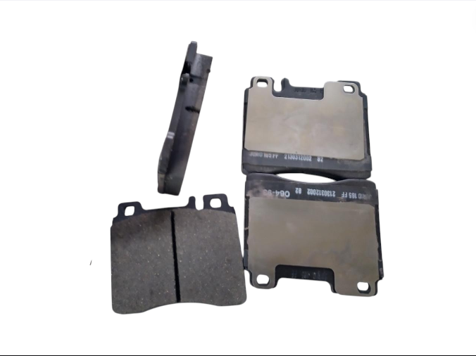 Колодки передние JURID 21 303 12 402 MERCEDES BENZ 91->165FF (3085957399) Колодки передние JURID 21 303 12 402 MERCEDES BENZ 91->165FF (3085957399)