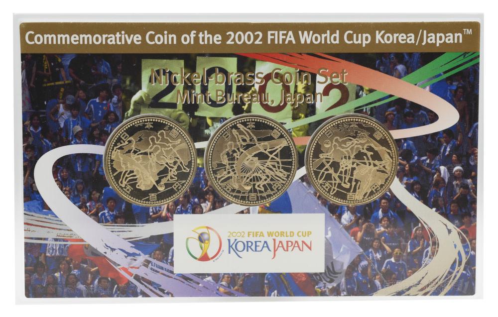 Коллекционные монеты Япония набор из 3 монет по 500 иен 2002 UNC Чемпионат мира по футболу в Японии и Корее 2002 года (М24170)
