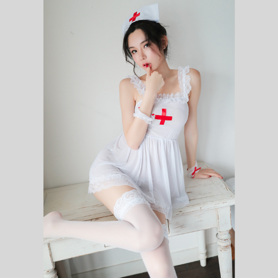 Костюм медсестры Fengcailing с чулками М Белый - фото 2 Костюм медсестры Fengcailing с чулками М Белый - фото 2