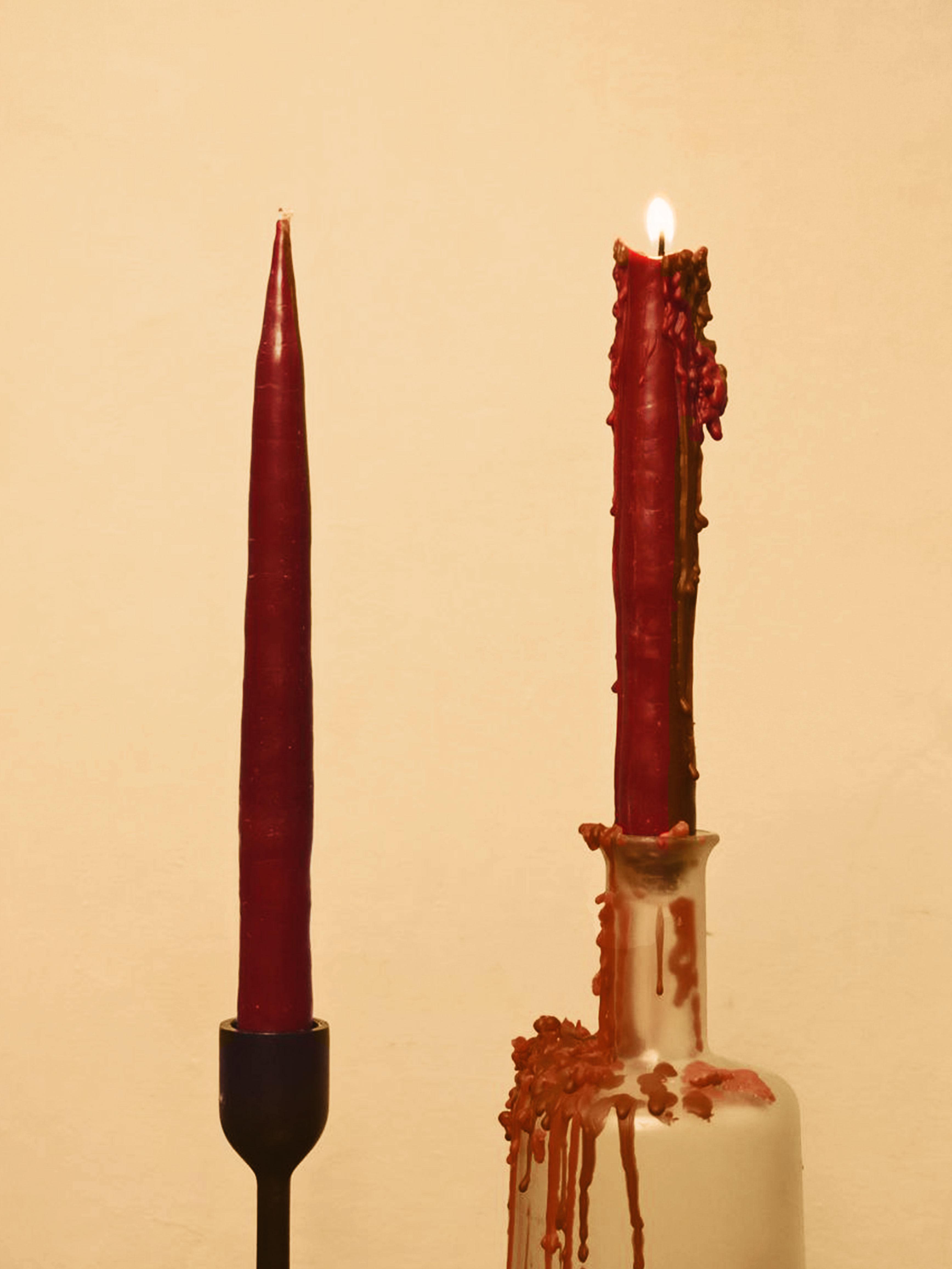 Свічки столові з бджолиного воску з ароматом пряної журавлини 240х20 мм 2 шт. Бордовий - фото 3