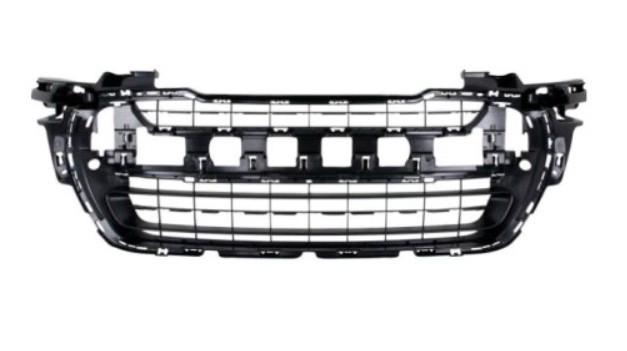 Решетка бампера AVTM Peugeot 308 11-13 средняя без накладки 5415 910
