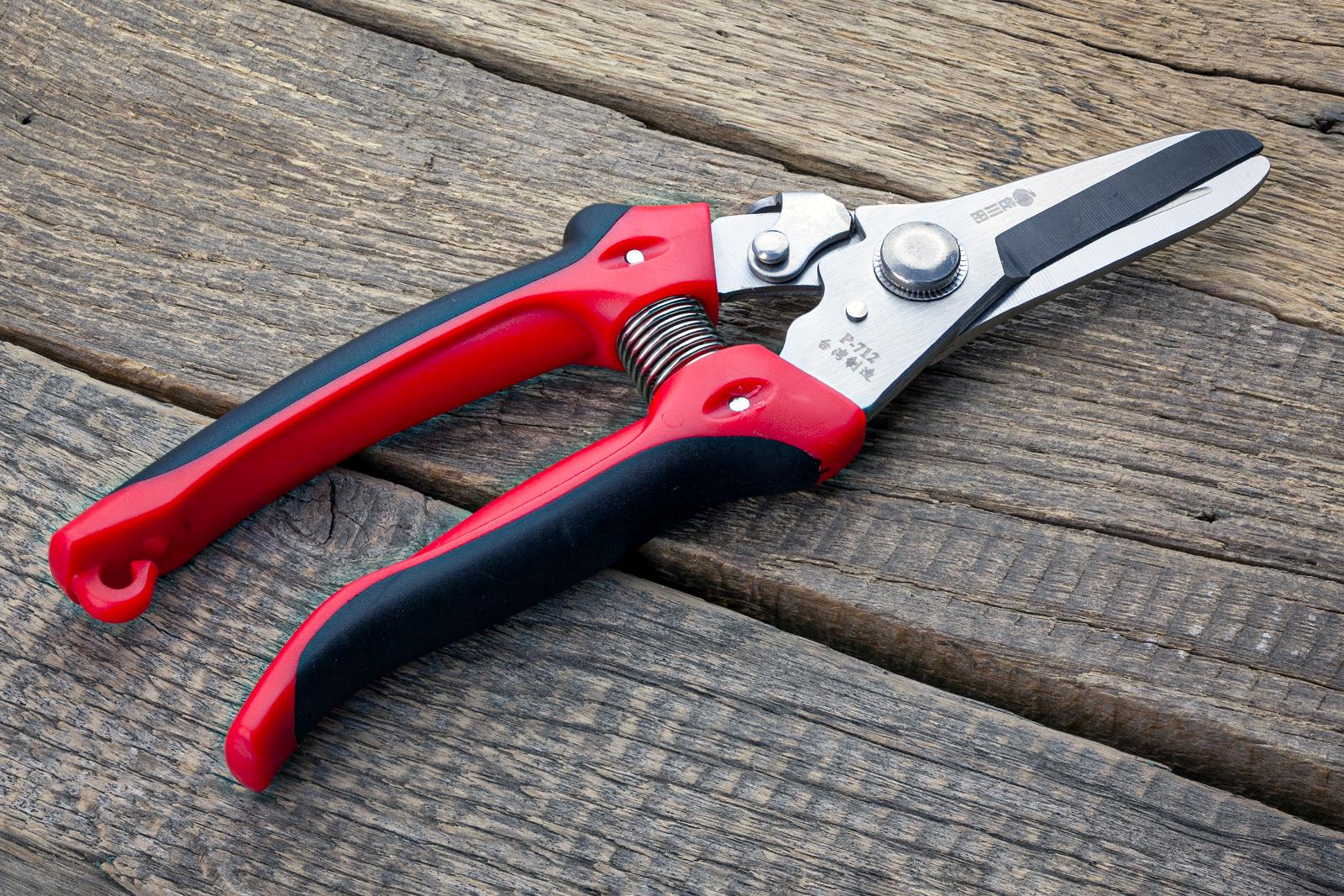 Секатор-ножиці садові Sagawata з нержавіючої сталі 200 мм (P-712_R) - фото 8 Секатор-ножиці садові Sagawata з нержавіючої сталі 200 мм (P-712_R) - фото 8