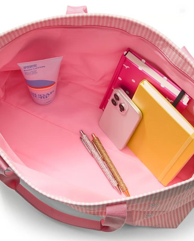 Сумка-шопер Victoria’s Secret у смужку з лого та стразами (27094084) - фото 3 Сумка-шопер Victoria’s Secret у смужку з лого та стразами (27094084) - фото 3