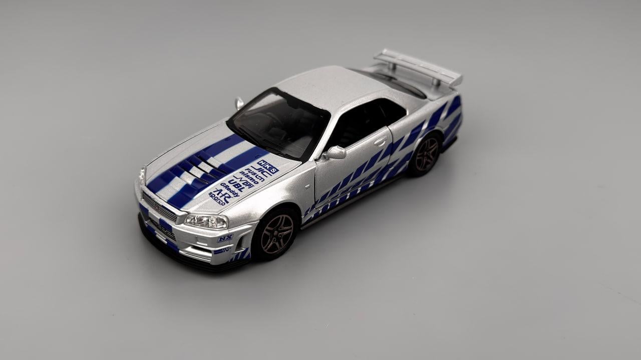 Масштабная модель автомобиля Nissan GT-R R34 Skyline 1:32 высокодетализированная на батарейках (1507)