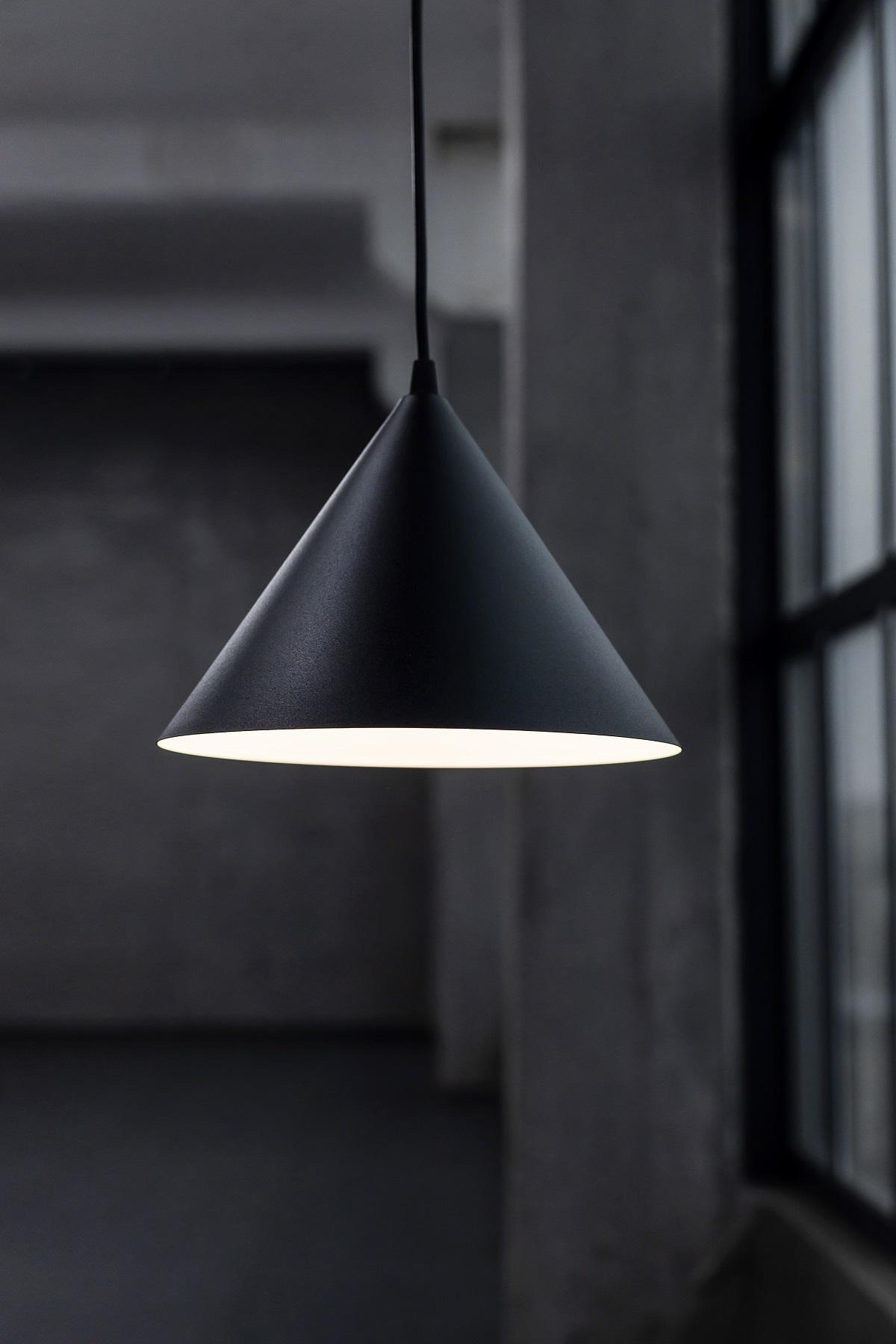 Люстра подвесная Mont P250 Black/White - фото 2 Люстра подвесная Mont P250 Black/White - фото 2