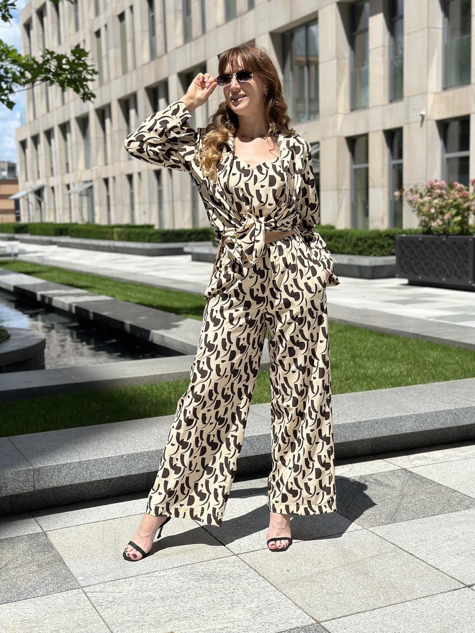 Костюм женский софт рубашка и брюки с шоколадным принтом 2XL Капучино (2656570190)