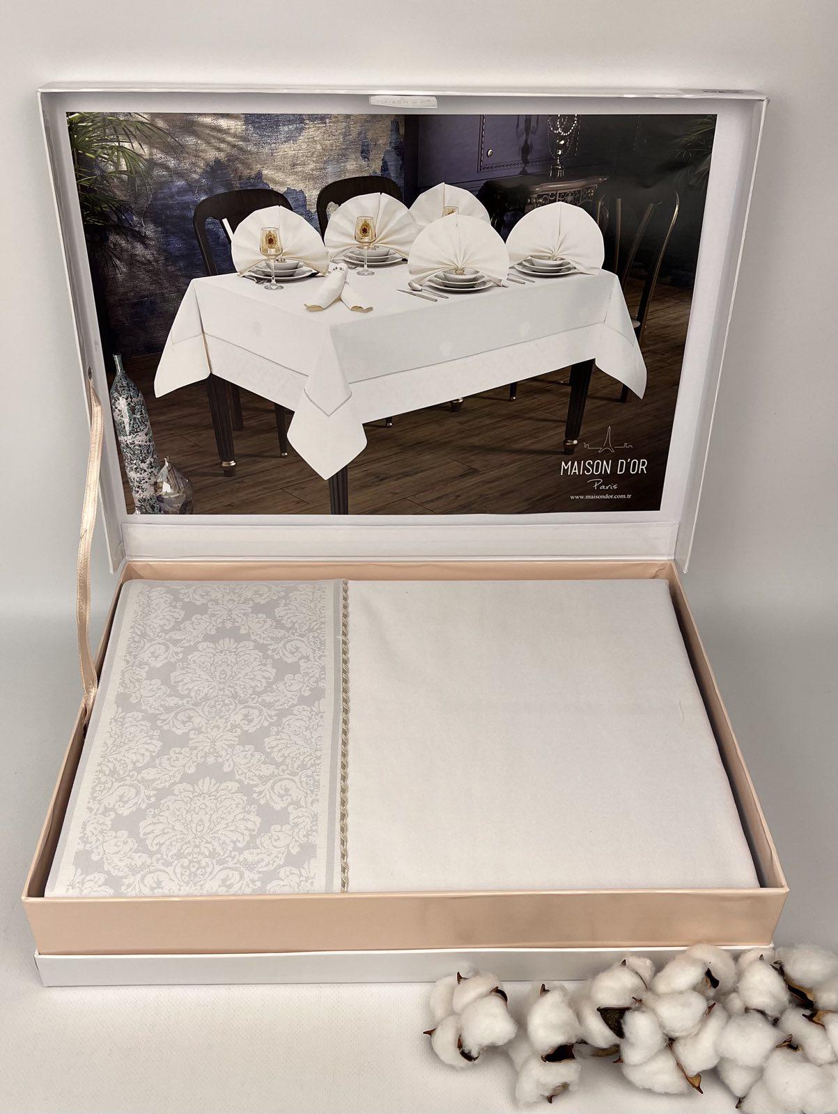 Комплект скатертей Maison D'or Magnole Damasque Set 155х270 см + 8 салфеток White (CN25515)