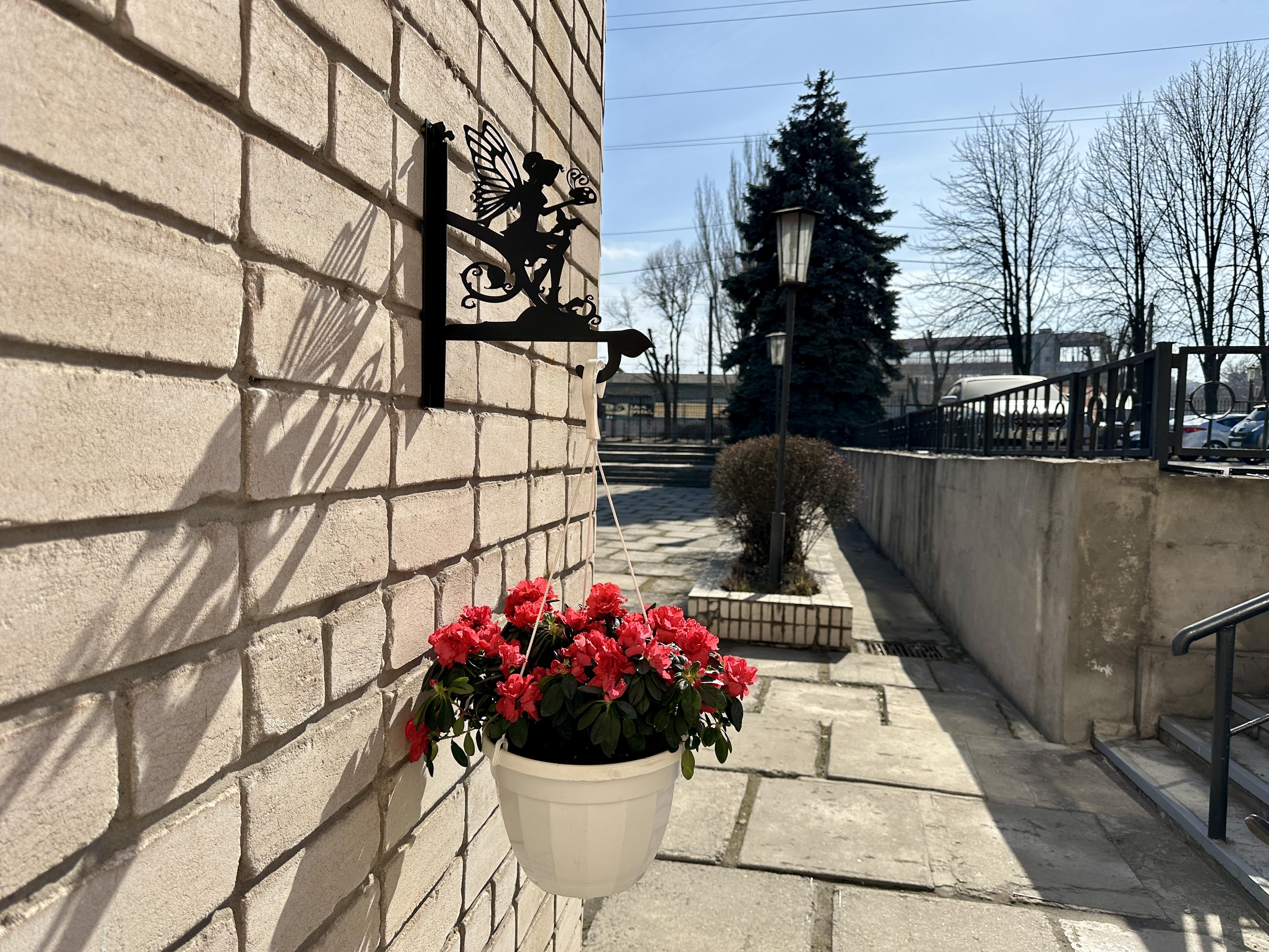 Кронштейн Фея с жучком для кашпо с цветами метал Черный (М004) - фото 3