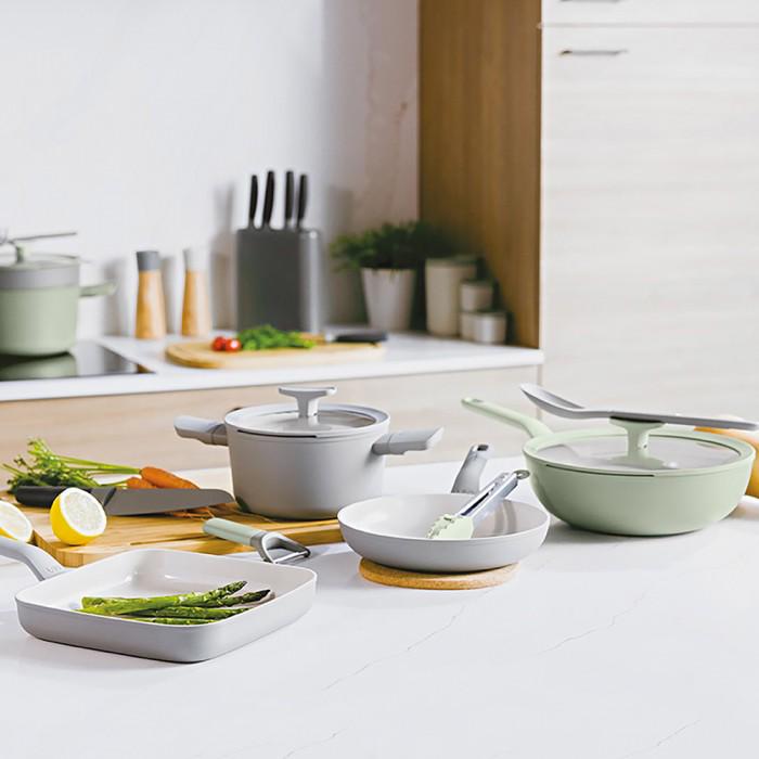 Сковородка-гриль с антипригарным покрытием BergHOFF Leo Balance Sage 28х28 см (3950458) - фото 2 Сковородка-гриль с антипригарным покрытием BergHOFF Leo Balance Sage 28х28 см (3950458) - фото 2