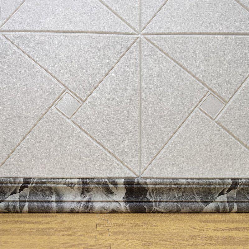 Плінтус самоклеючий гнучкий мармур 2400х80 мм Чорний Плінтус самоклеючий гнучкий мармур 2400х80 мм Чорний