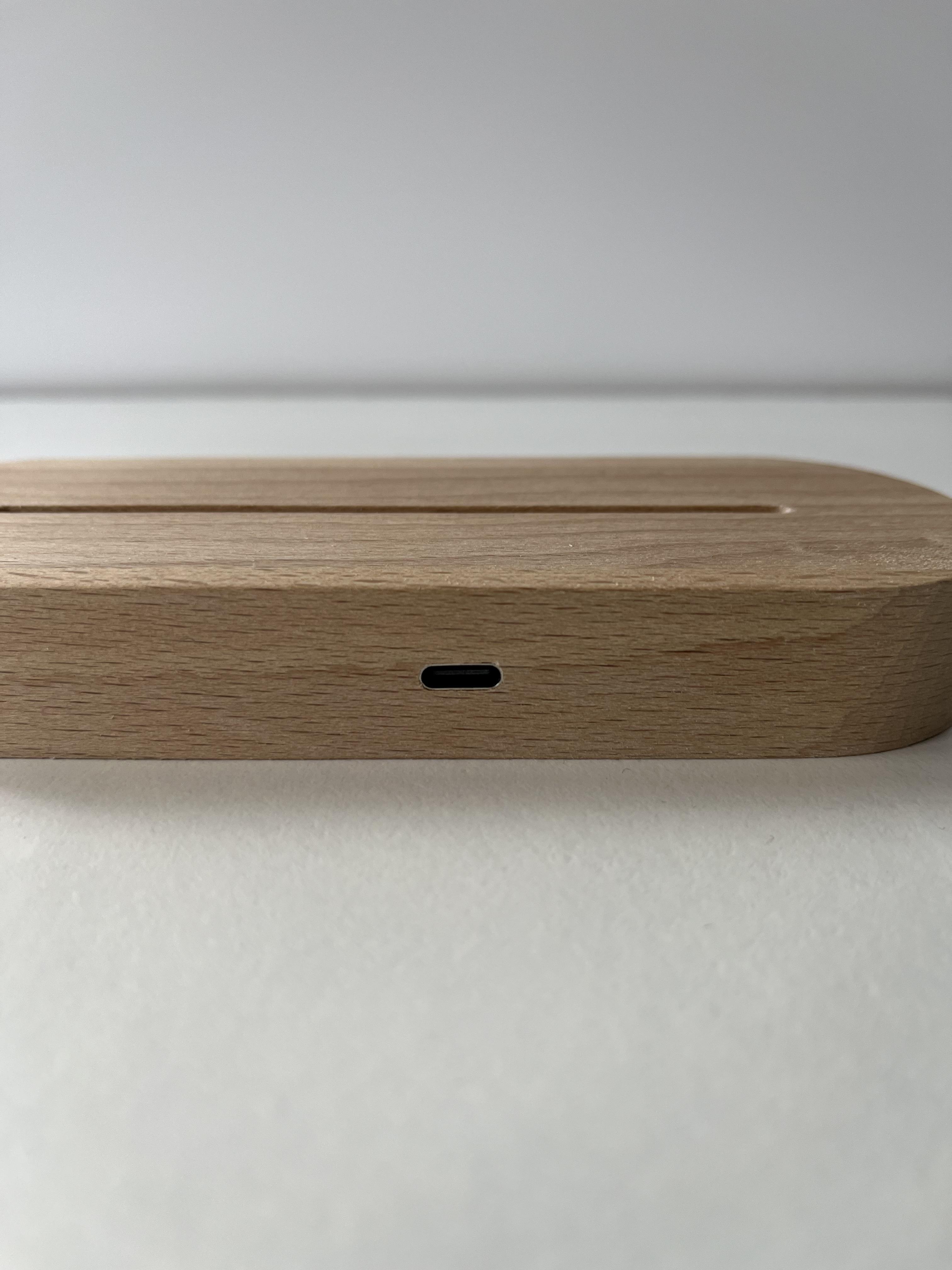 Підставка дерев'яна з LED підсвіткою USB-Type-C для скла акрилу А6 (PA6) - фото 8 Підставка дерев'яна з LED підсвіткою USB-Type-C для скла акрилу А6 (PA6) - фото 8