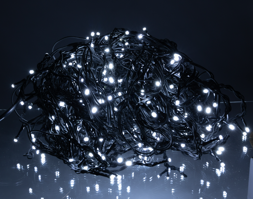 Гірлянда бахрома вулична 405 LED 25 м від мережі чорна нитка Білий - фото 3 Гірлянда бахрома вулична 405 LED 25 м від мережі чорна нитка Білий - фото 3