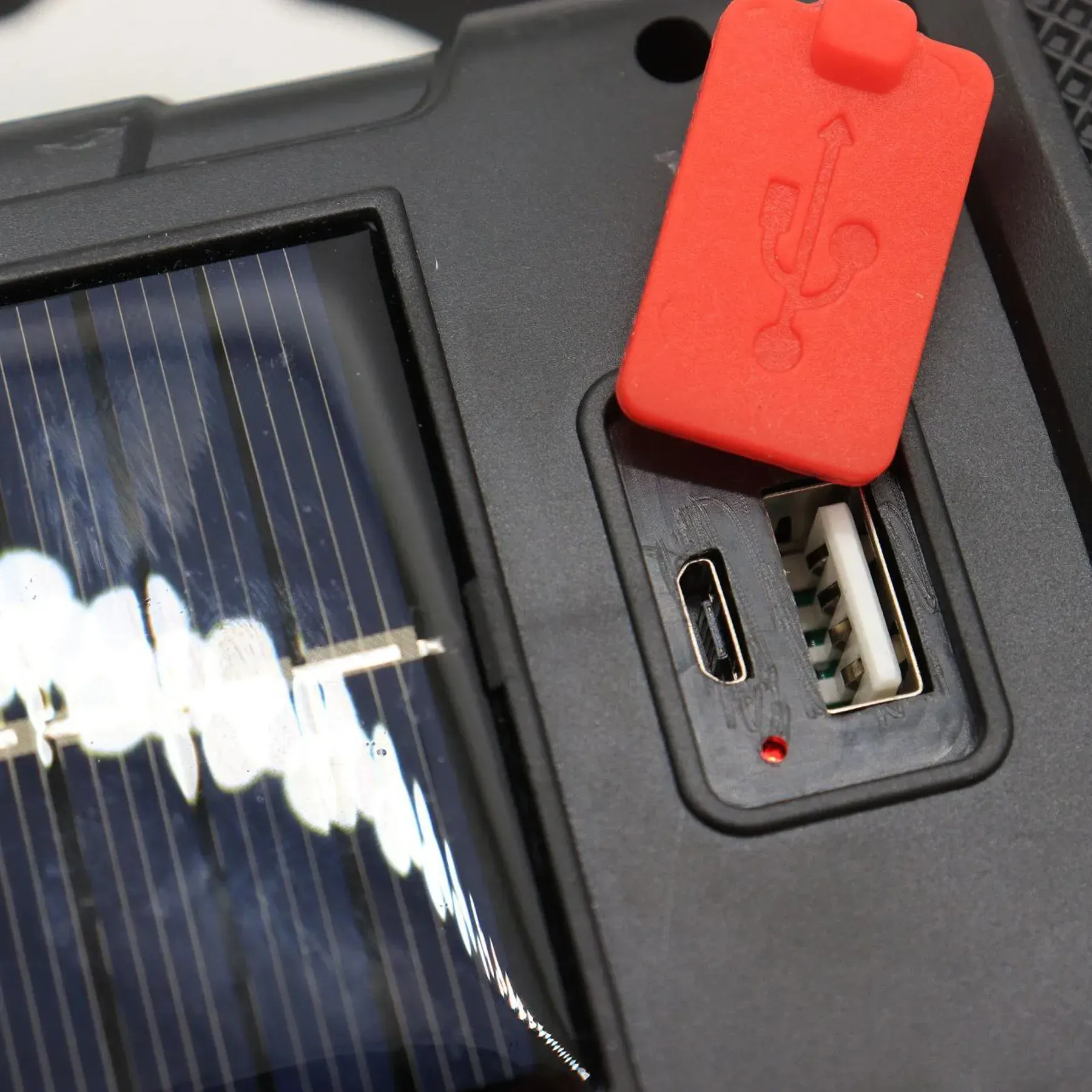 Ліхтар кемпінговий з сонячною панеллю та PowerBank Hurry Bolt HB-1678 2400 mAh USB Червоний (234568146) - фото 7 Ліхтар кемпінговий з сонячною панеллю та PowerBank Hurry Bolt HB-1678 2400 mAh USB Червоний (234568146) - фото 7