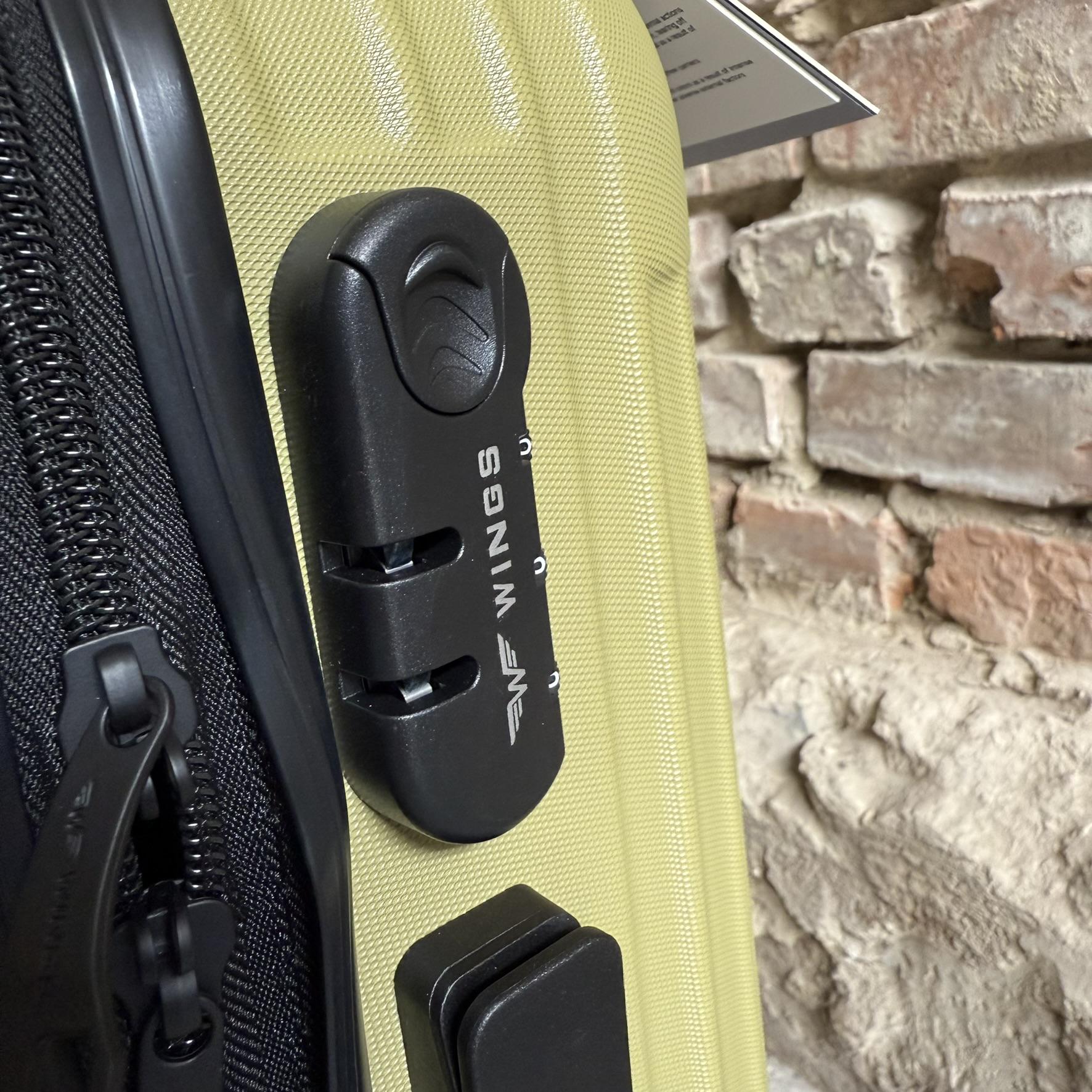 Валіза Wings Egret дорожня S Оливковий (26557301) - фото 5 Валіза Wings Egret дорожня S Оливковий (26557301) - фото 5