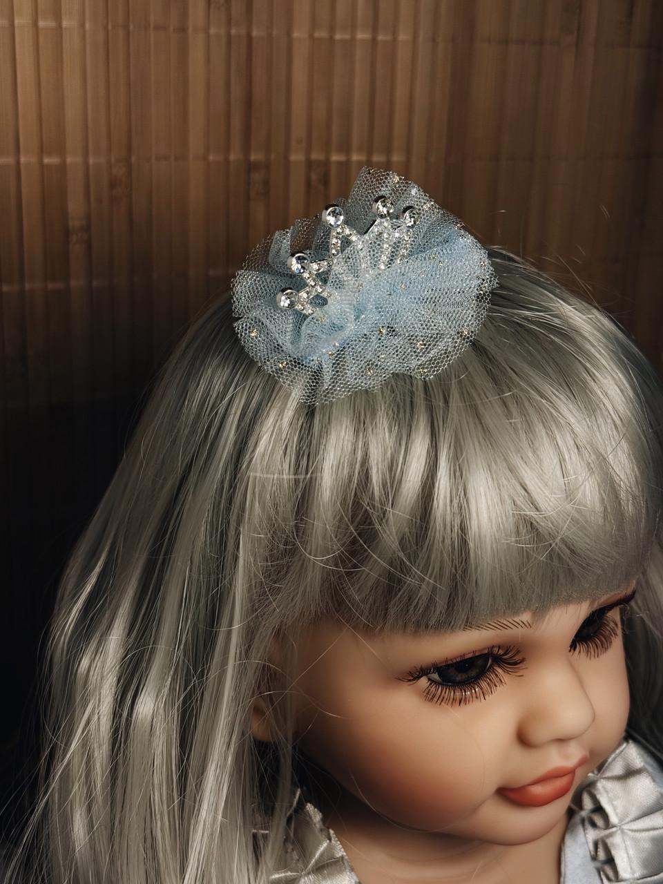 Кукла кукла реалистичная KEIUMI винил-силиконовая в платьице с короной 55 см Серо-голубой - фото 3 Кукла кукла реалистичная KEIUMI винил-силиконовая в платьице с короной 55 см Серо-голубой - фото 3