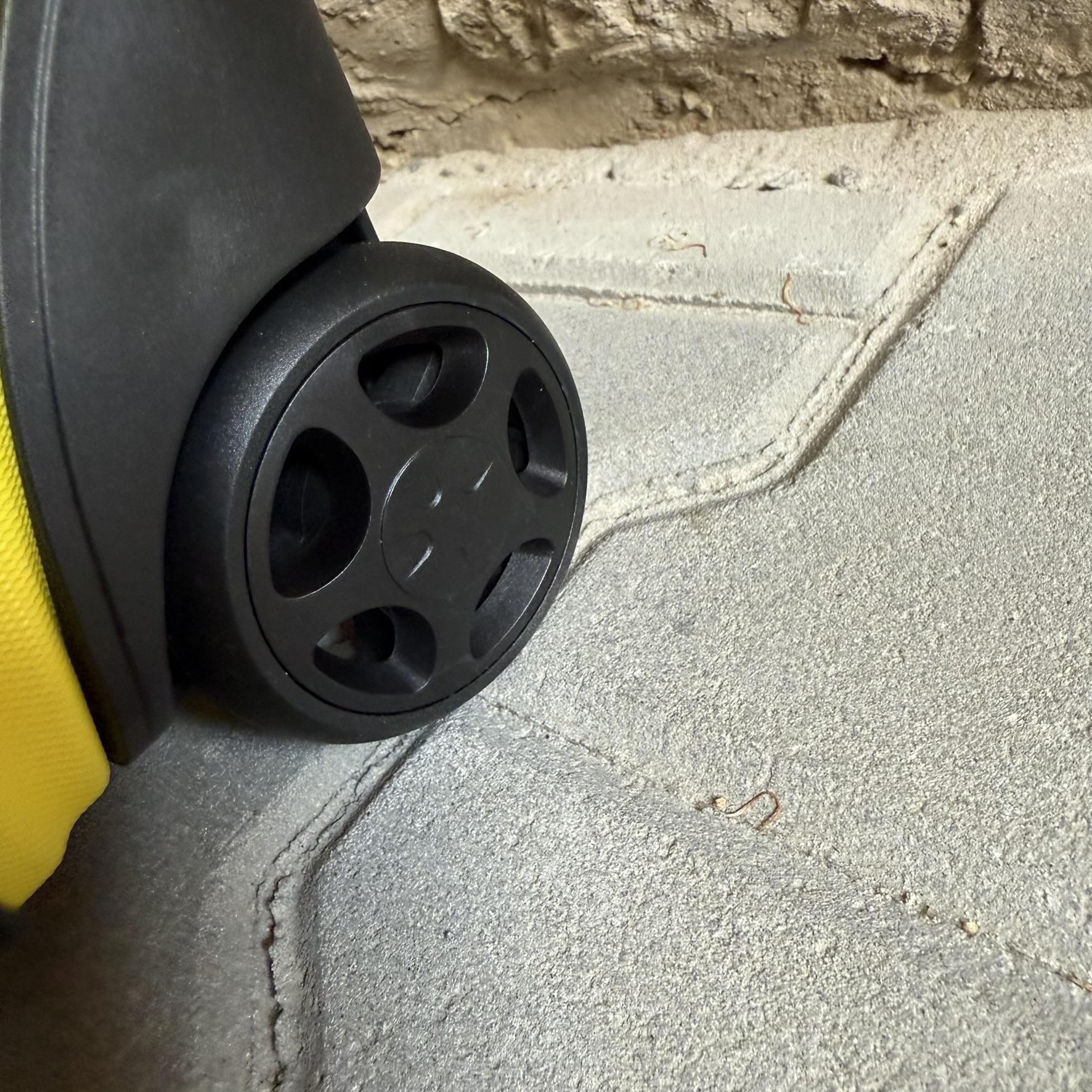 Мини-чемодан Wings PEA01 дорожный XXS Желтый (26630751) - фото 7 Мини-чемодан Wings PEA01 дорожный XXS Желтый (26630751) - фото 7