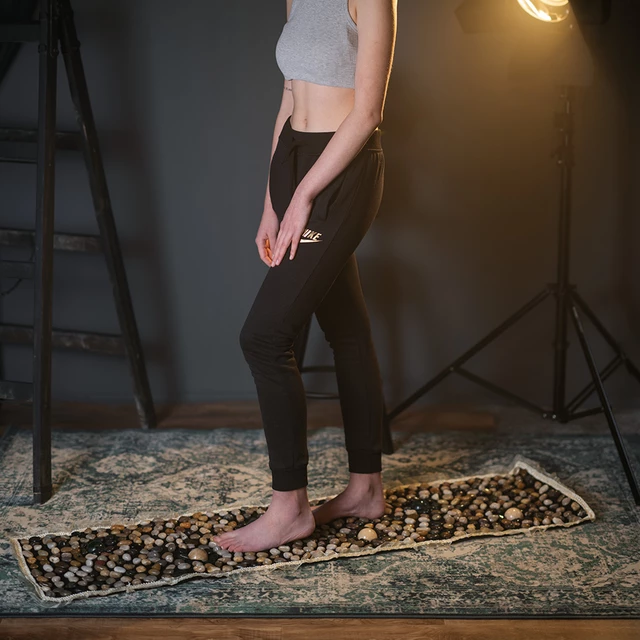 Килимок масажний для ніг inSPORTline Butwal з натуральними каменями 148x40 см (421696) - фото 4 Килимок масажний для ніг inSPORTline Butwal з натуральними каменями 148x40 см (421696) - фото 4