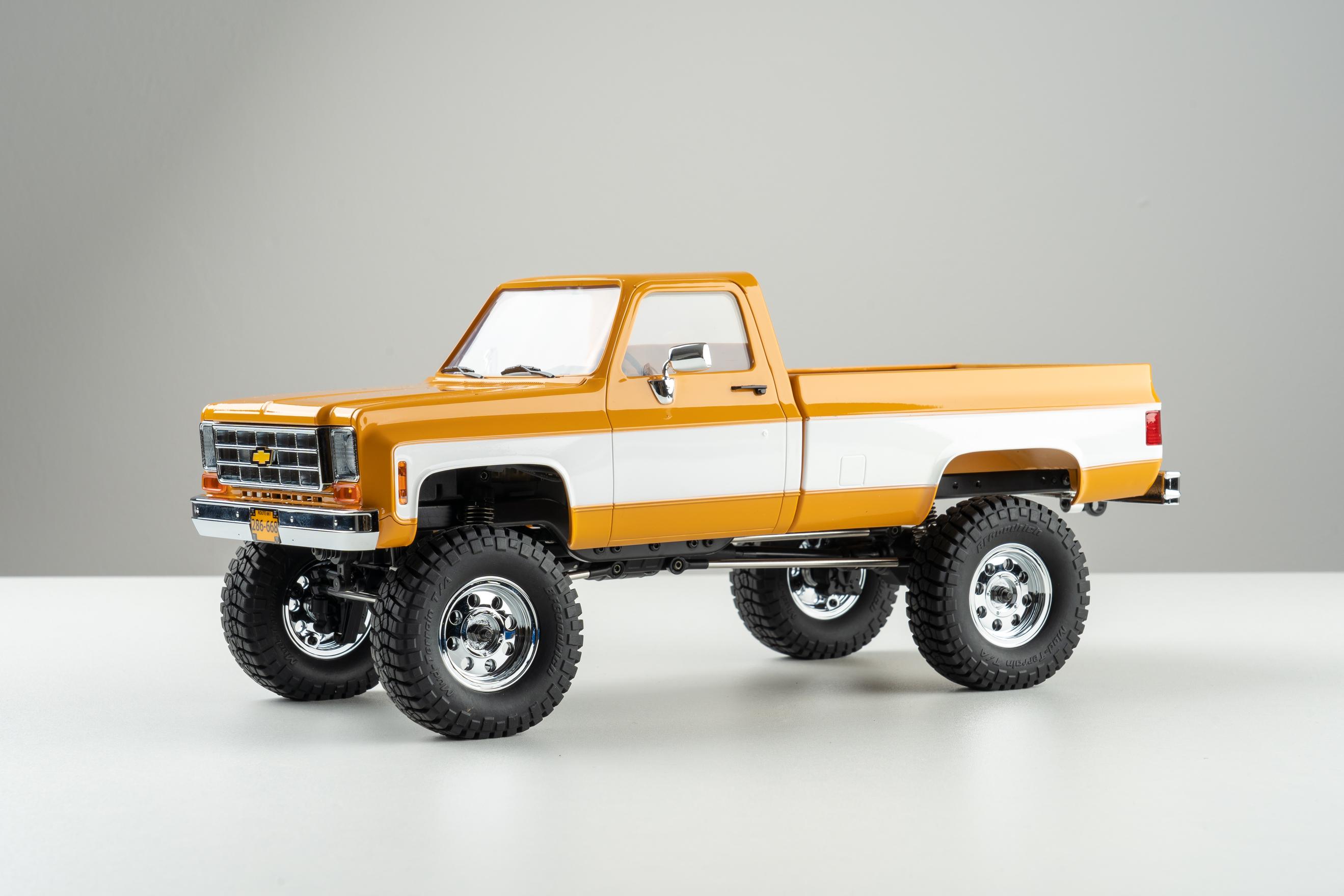 Машинка на радиоуправлении FMS 1:18 Chevrolet K10 RTR Желтый - фото 16 Машинка на радиоуправлении FMS 1:18 Chevrolet K10 RTR Желтый - фото 16