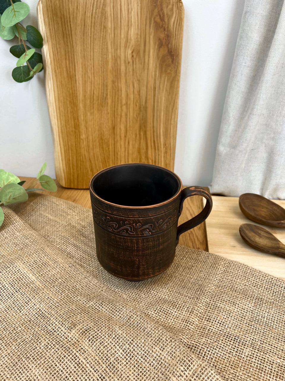 Кружка пивная керамическая глиняная резная декор 1 л (3000-4) - фото 7 Кружка пивная керамическая глиняная резная декор 1 л (3000-4) - фото 7