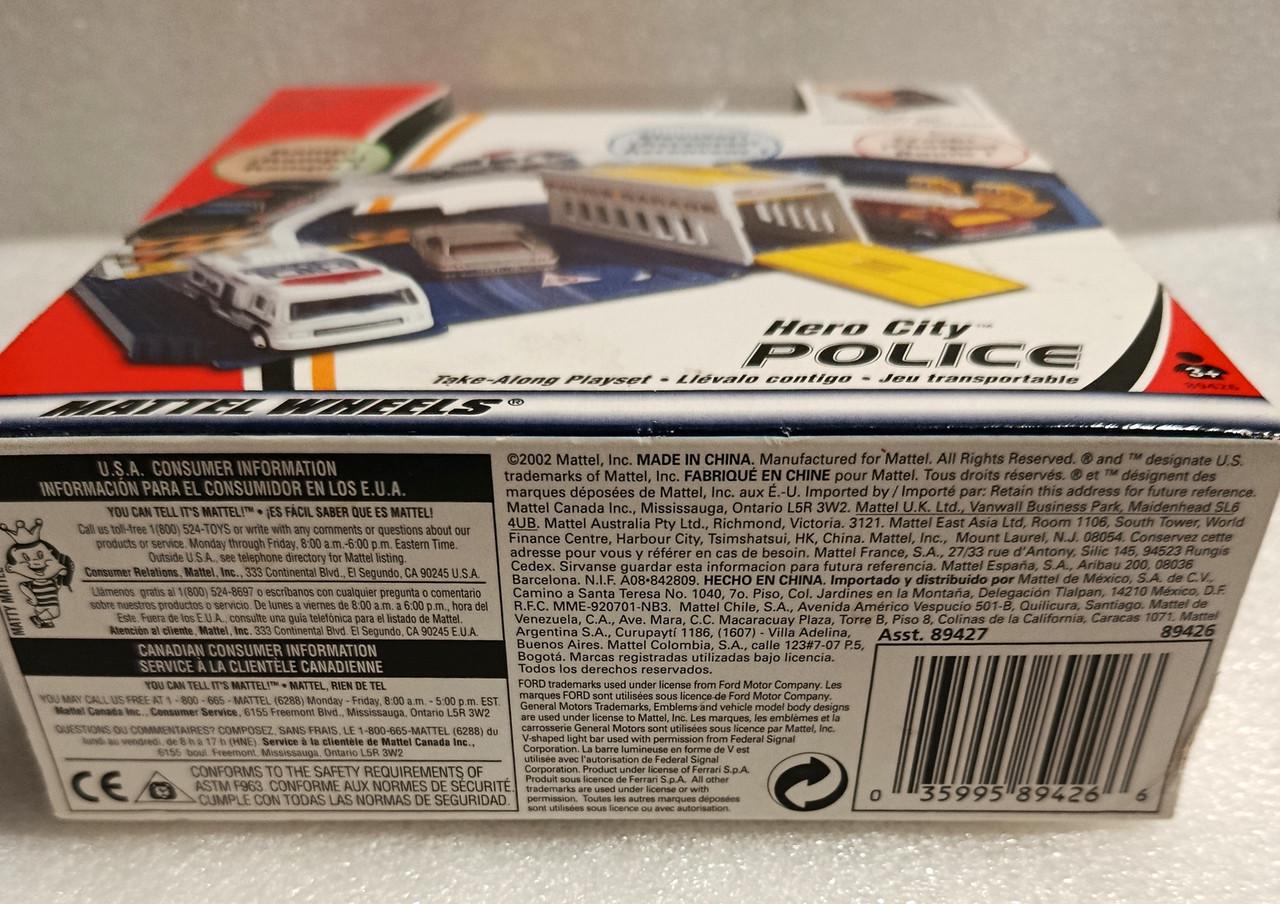 Игровой набор Matchbox с машинкой 97 Ford Crown Victoria 2001 Hero City Station Playset (89426) - фото 3 Игровой набор Matchbox с машинкой 97 Ford Crown Victoria 2001 Hero City Station Playset (89426) - фото 3