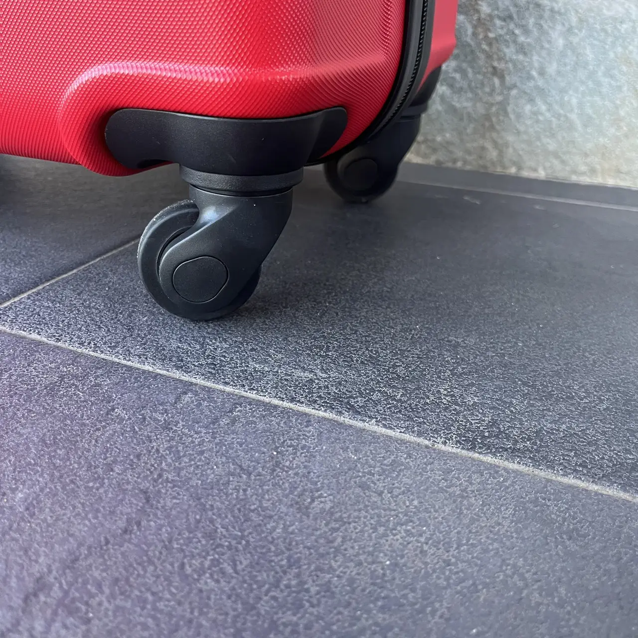 Валіза дорожня Bloom 1507 М 63 л Червоний - фото 5 Валіза дорожня Bloom 1507 М 63 л Червоний - фото 5