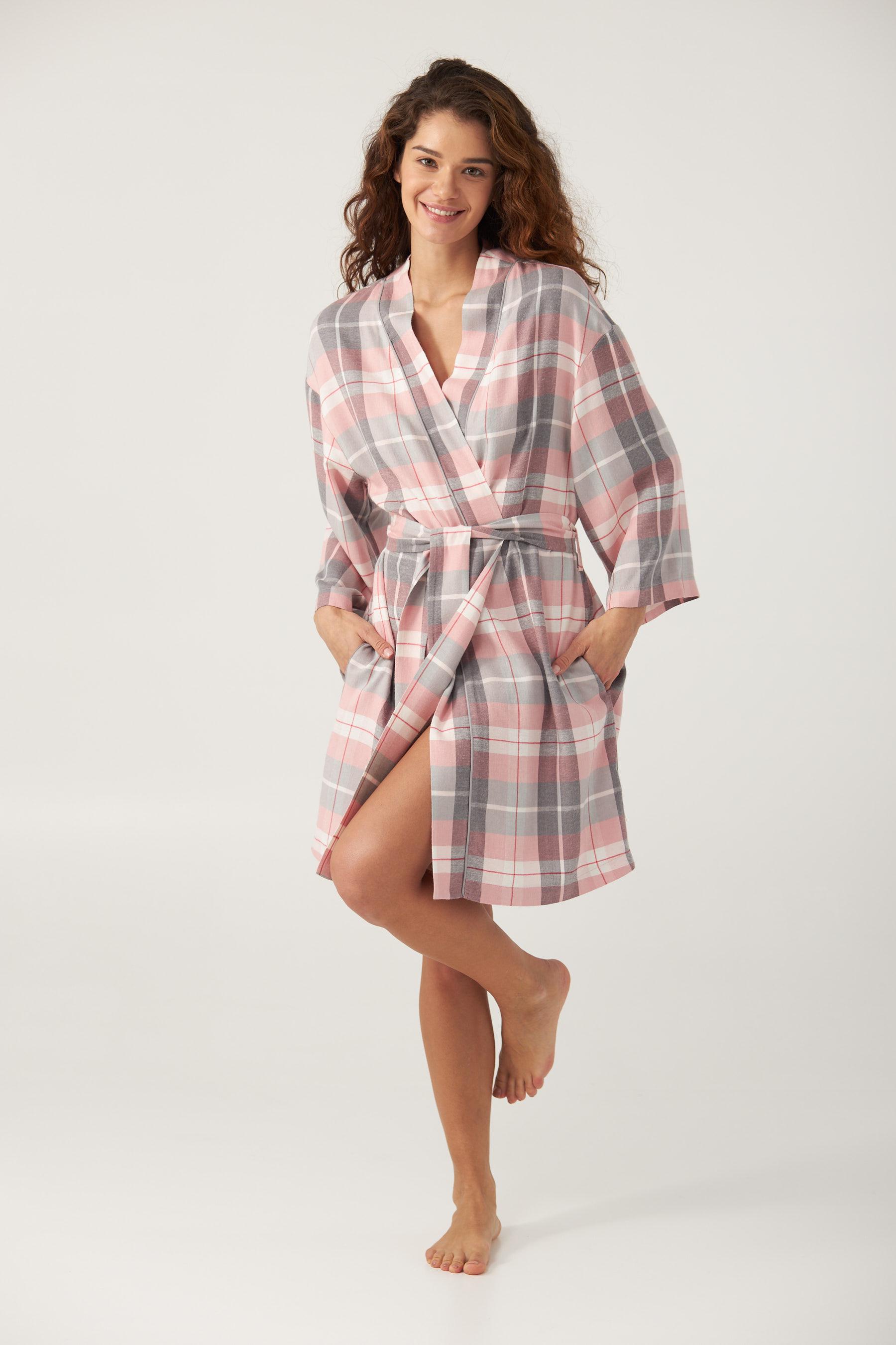 Халат женский Ellen Charlotte lgl 208/07/02 XL Розово-серый