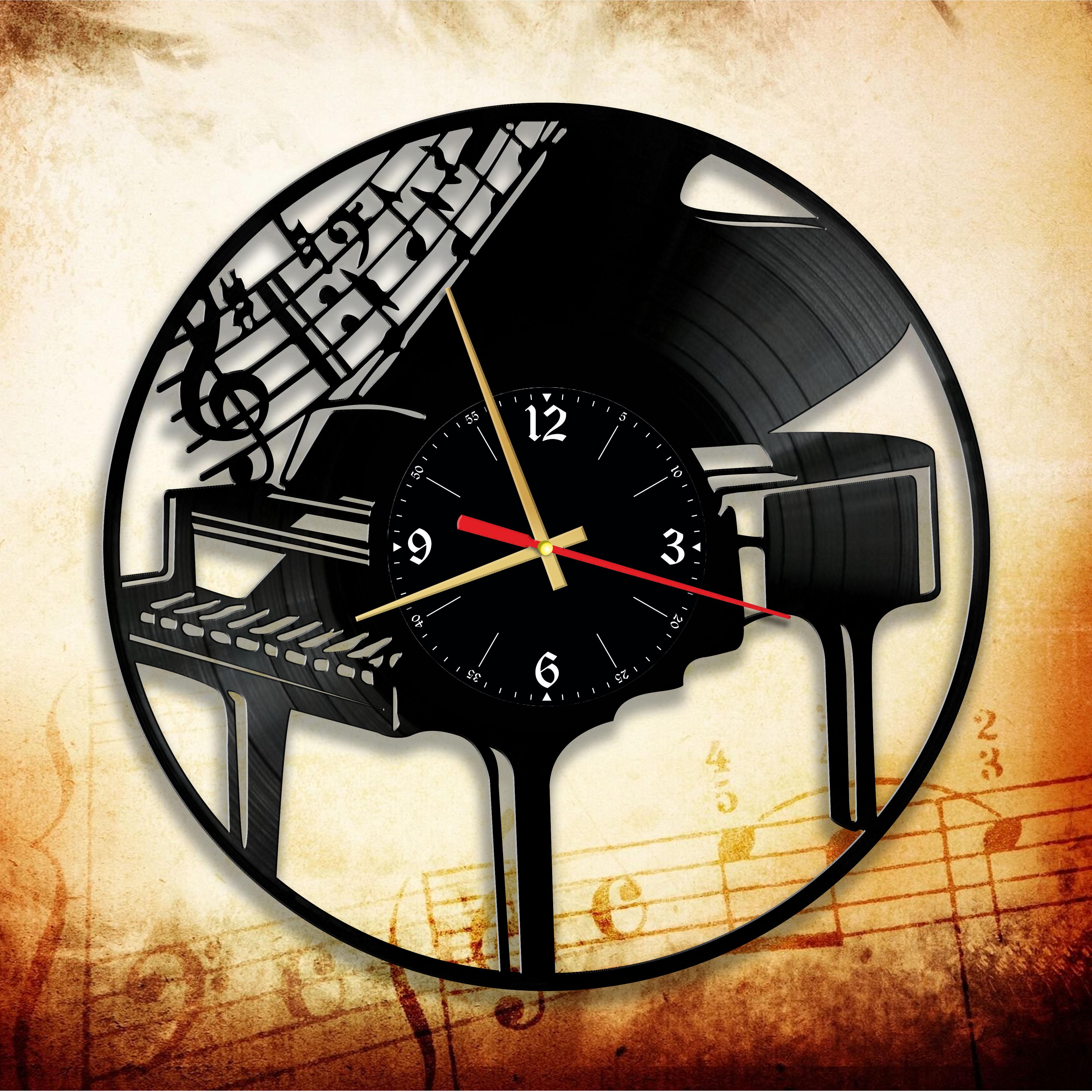 Часы настенные Пианист 3023 из виниловой пластинки