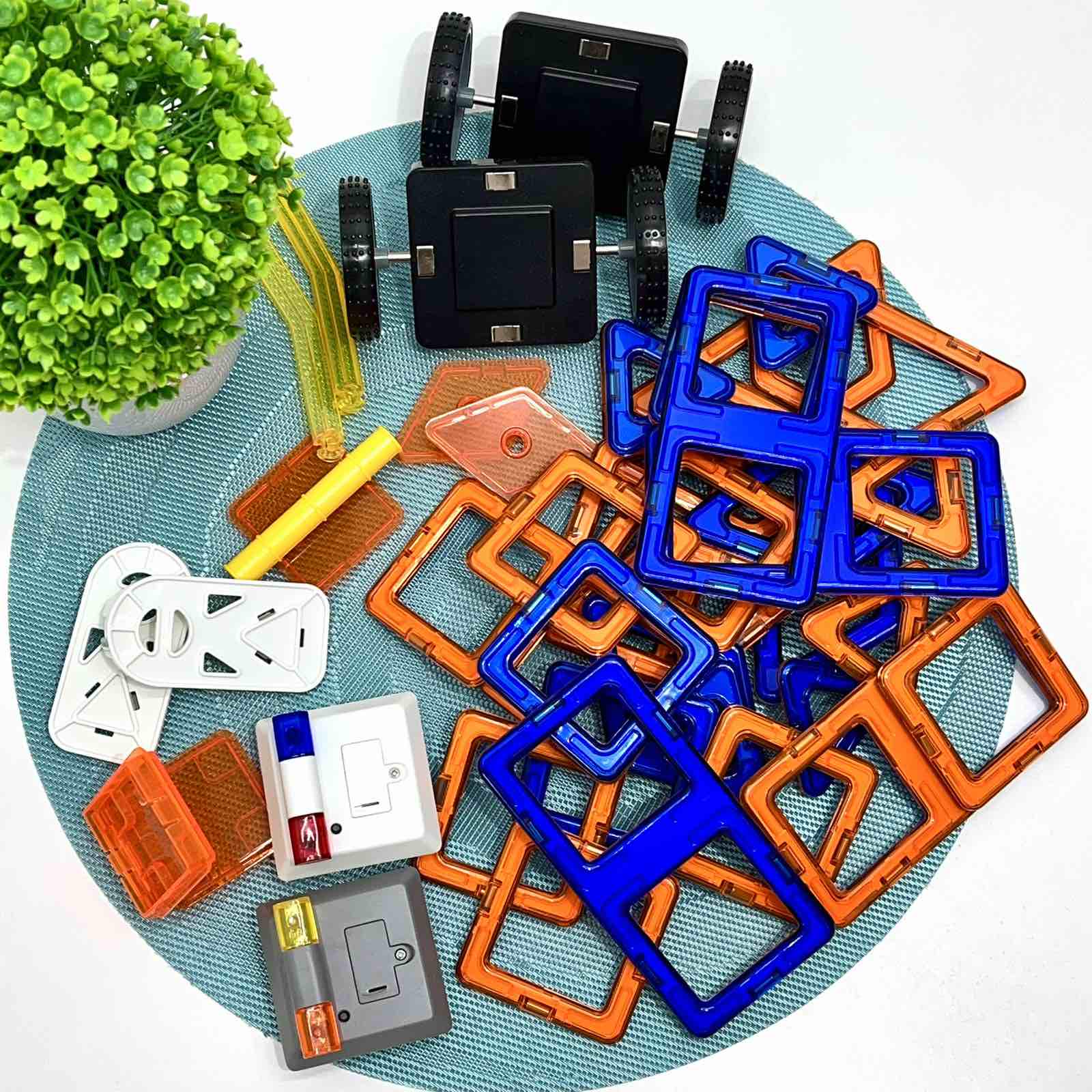 Конструктор магнитный Limo Toy Транспорт 42 дет. (LT6004) - фото 10 Конструктор магнитный Limo Toy Транспорт 42 дет. (LT6004) - фото 10