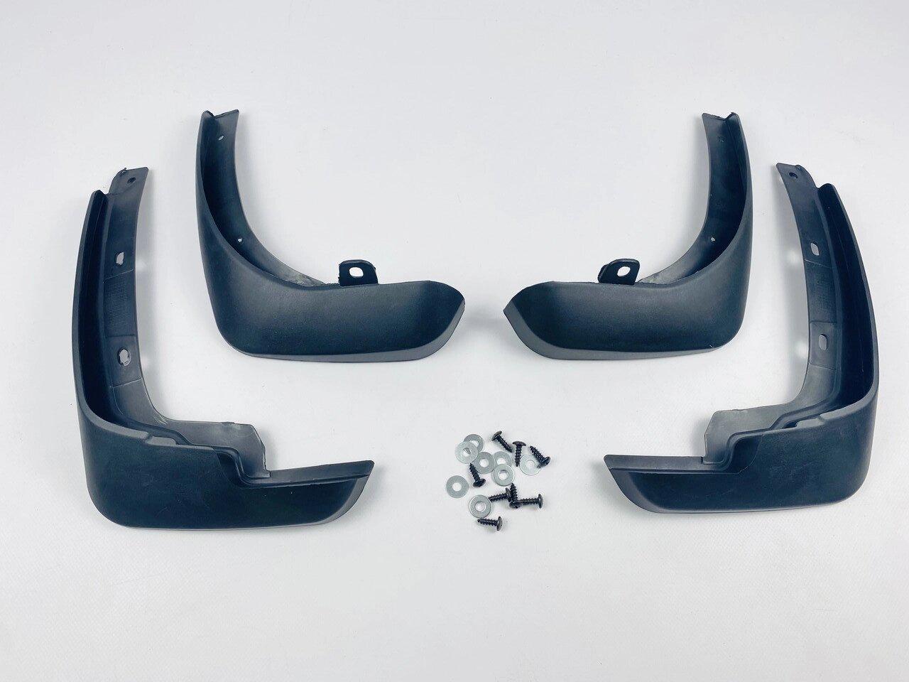 Брызговики Surtep для Nissan Tiida 2011-2014 гг. хетчбек (00-00014313) Брызговики Surtep для Nissan Tiida 2011-2014 гг. хетчбек (00-00014313)