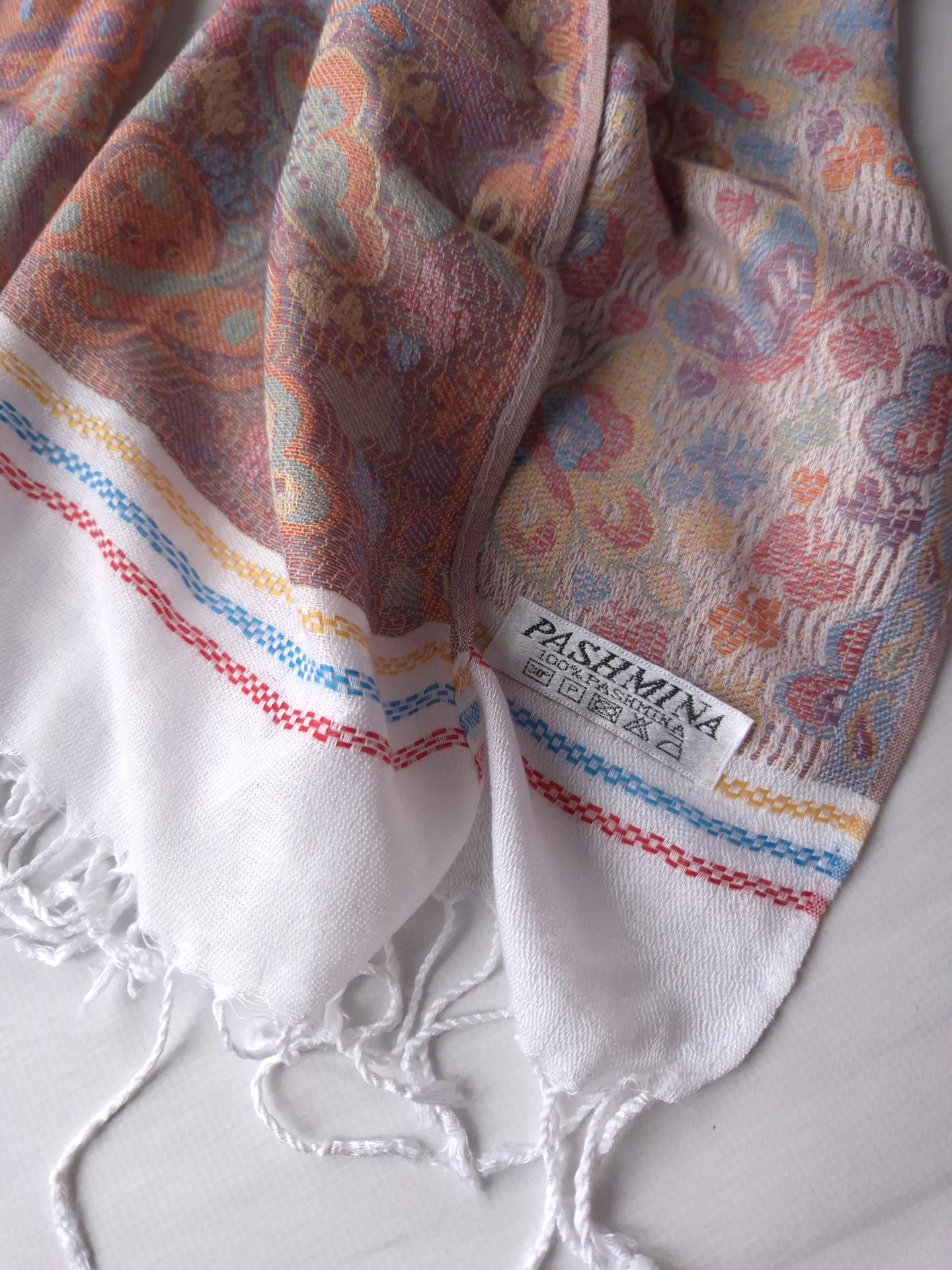 Шарф-палантин жіночий з імітацією вишивки та пензлями весна-осінь 184х70 см Молочний (15089) - фото 5 Шарф-палантин жіночий з імітацією вишивки та пензлями весна-осінь 184х70 см Молочний (15089) - фото 5