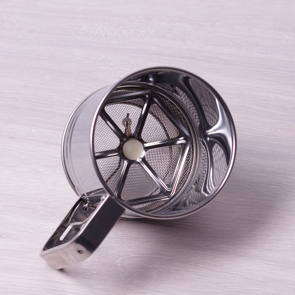 Кружка-сито Kamille для просеивания муки с одинарным ситовым дном KM-7783 - фото 4