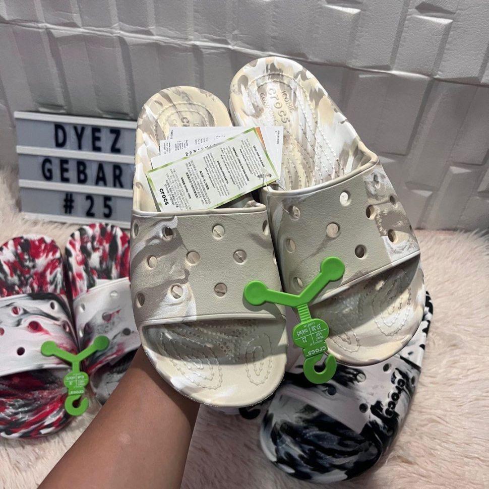 Шльопанці жіночі утеплені Crocs Slide Classic Marbled р. 40-41 Бежевий (15026) - фото 2 Шльопанці жіночі утеплені Crocs Slide Classic Marbled р. 40-41 Бежевий (15026) - фото 2